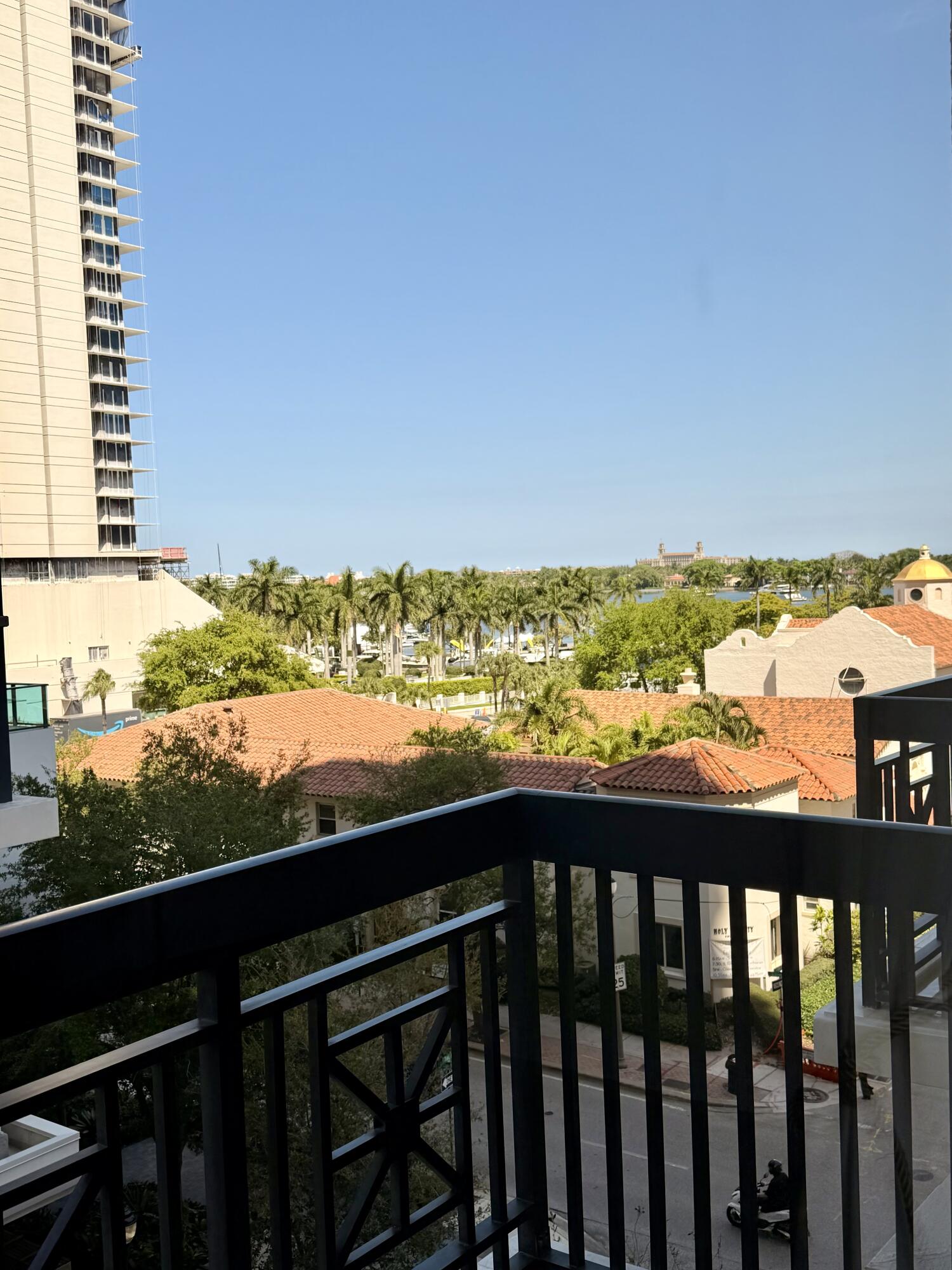 701 S Olive Avenue 315