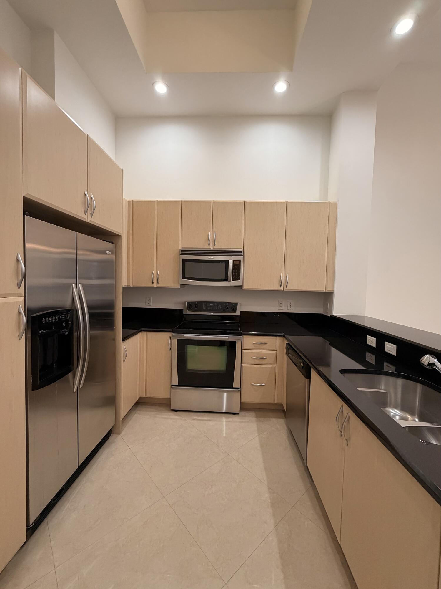 701 S Olive Avenue 315