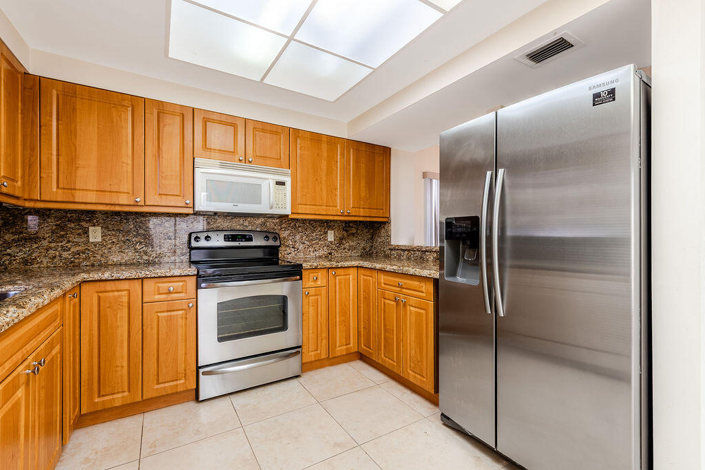 15350 Strathearn Drive 12501