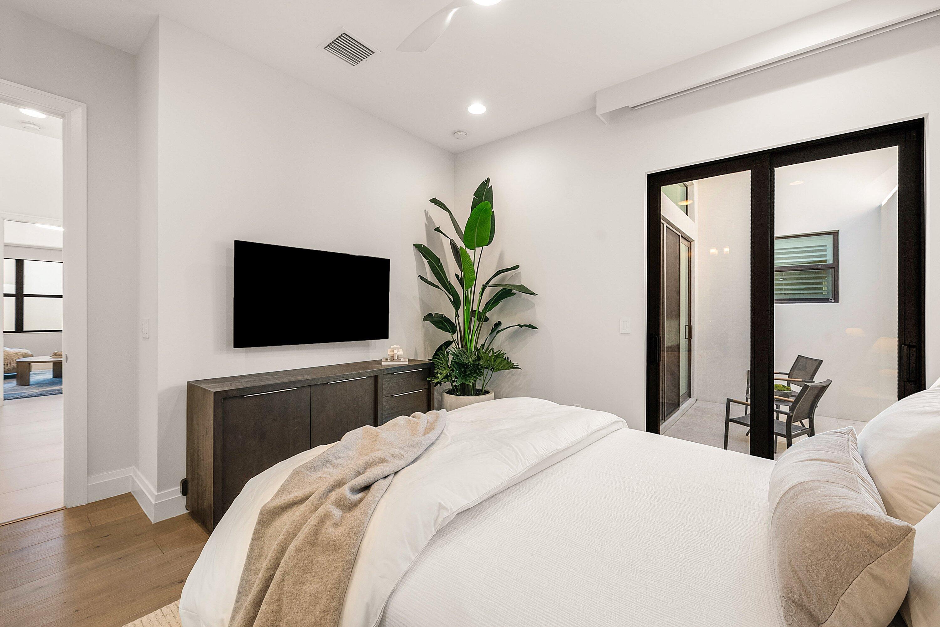 17135 Abruzzo Avenue