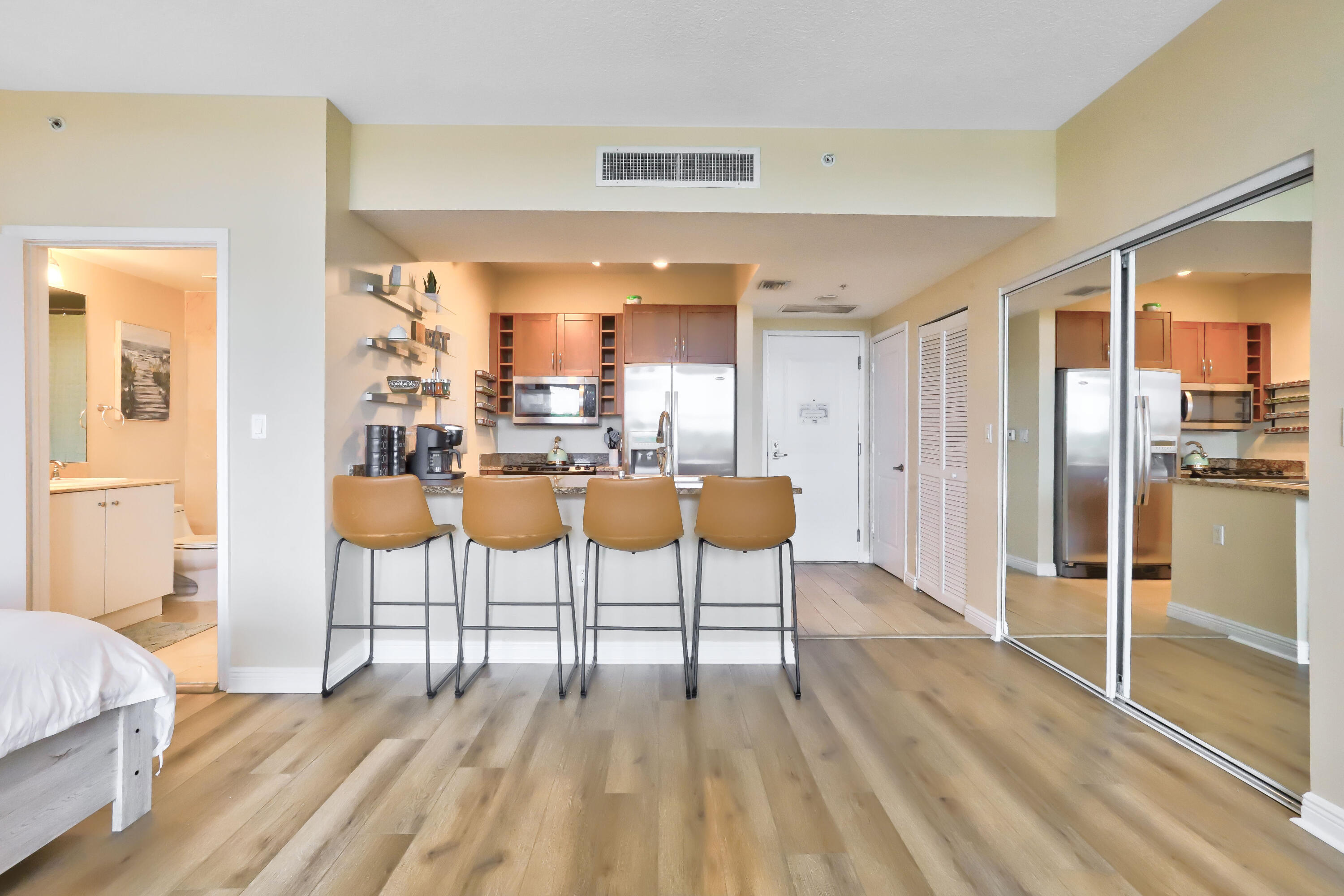 400 N Federal Highway 308n