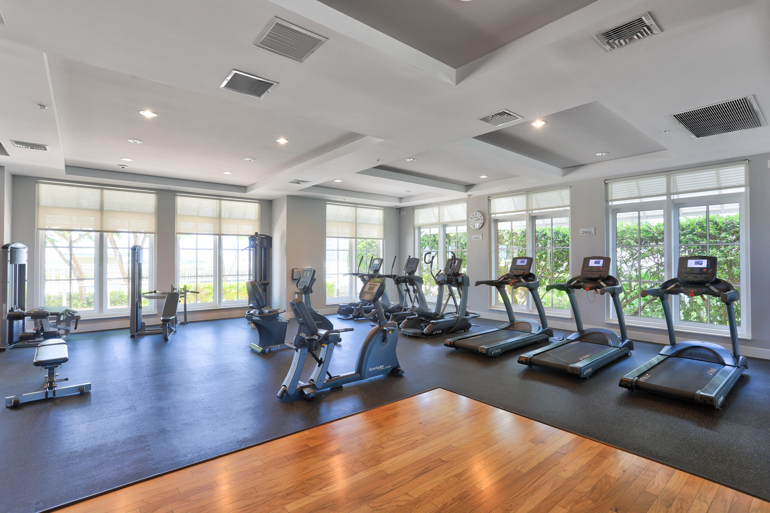 400 N Federal Highway 308n