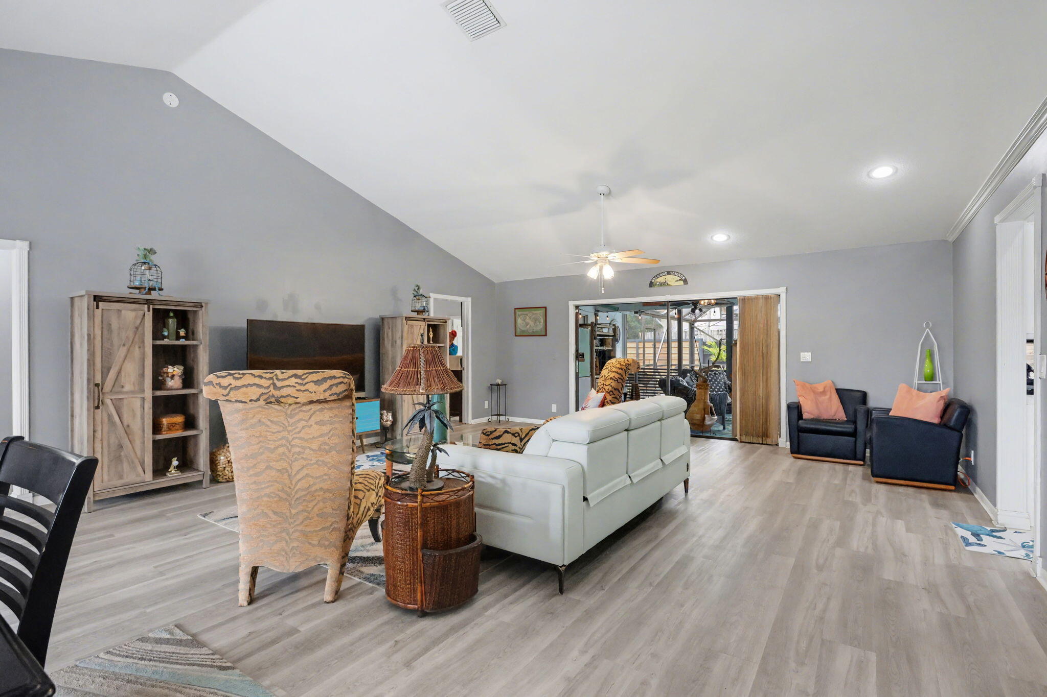 9284 Laurel Green Drive