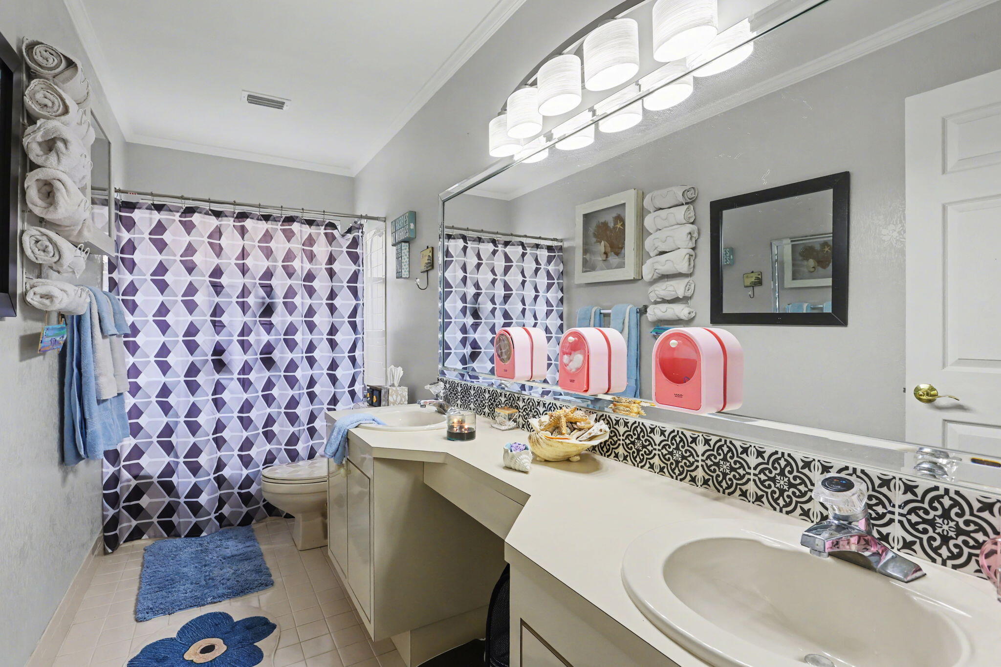 9284 Laurel Green Drive