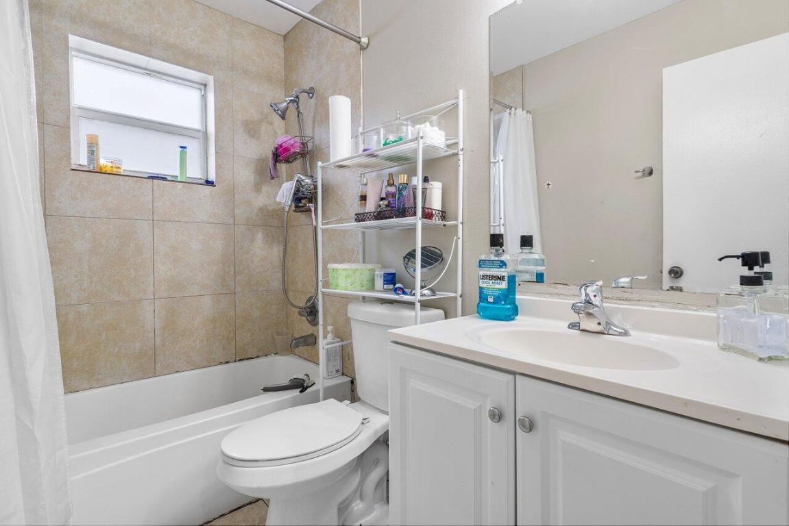 1040 Miami Boulevard 1,2,3