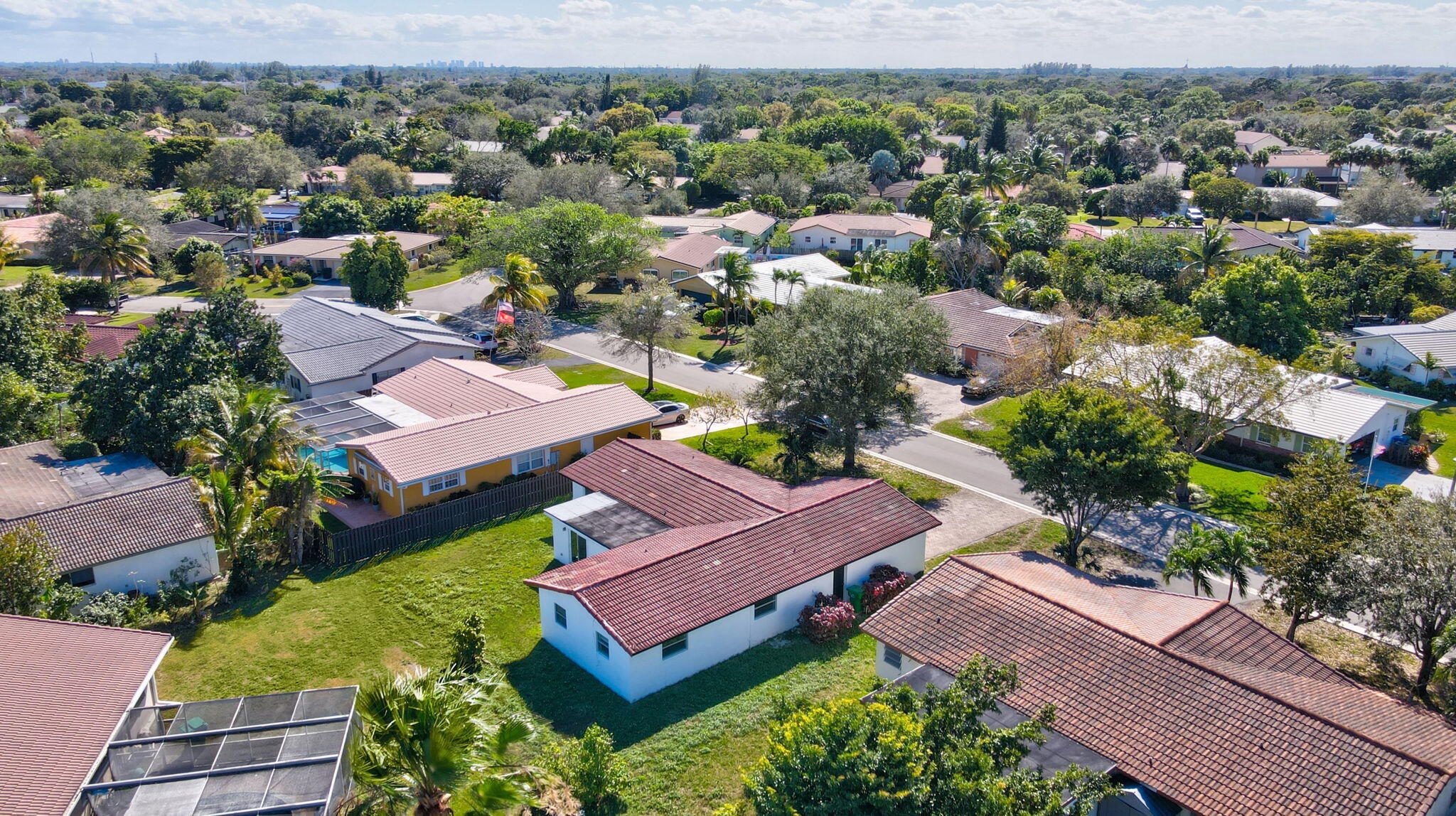 4005 NW 76th Avenue
