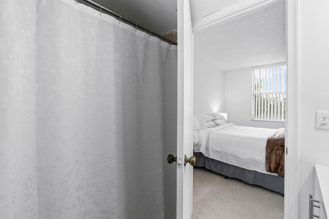 14623 Bonaire Boulevard 405