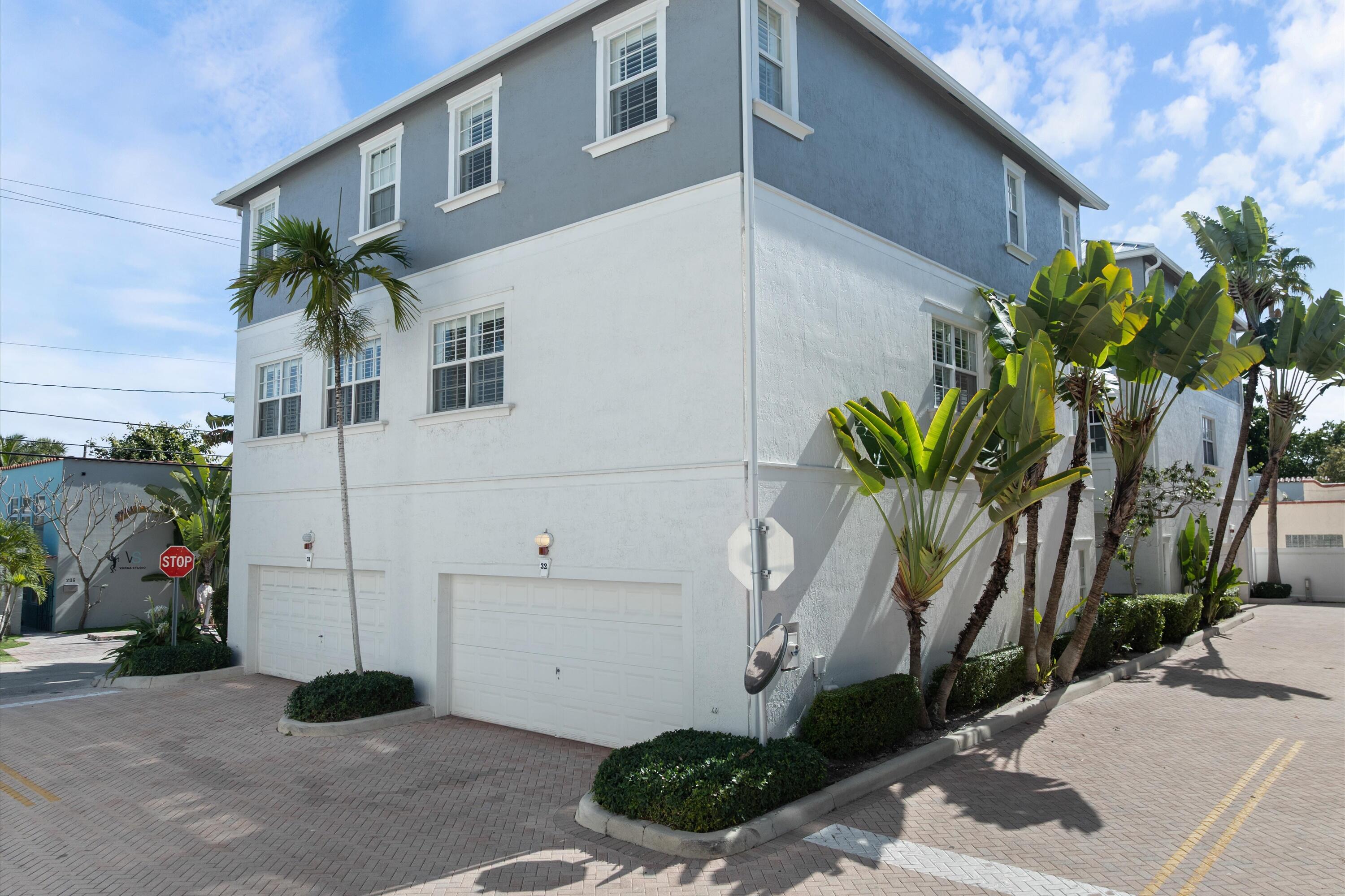 295 NE 5th Avenue 32