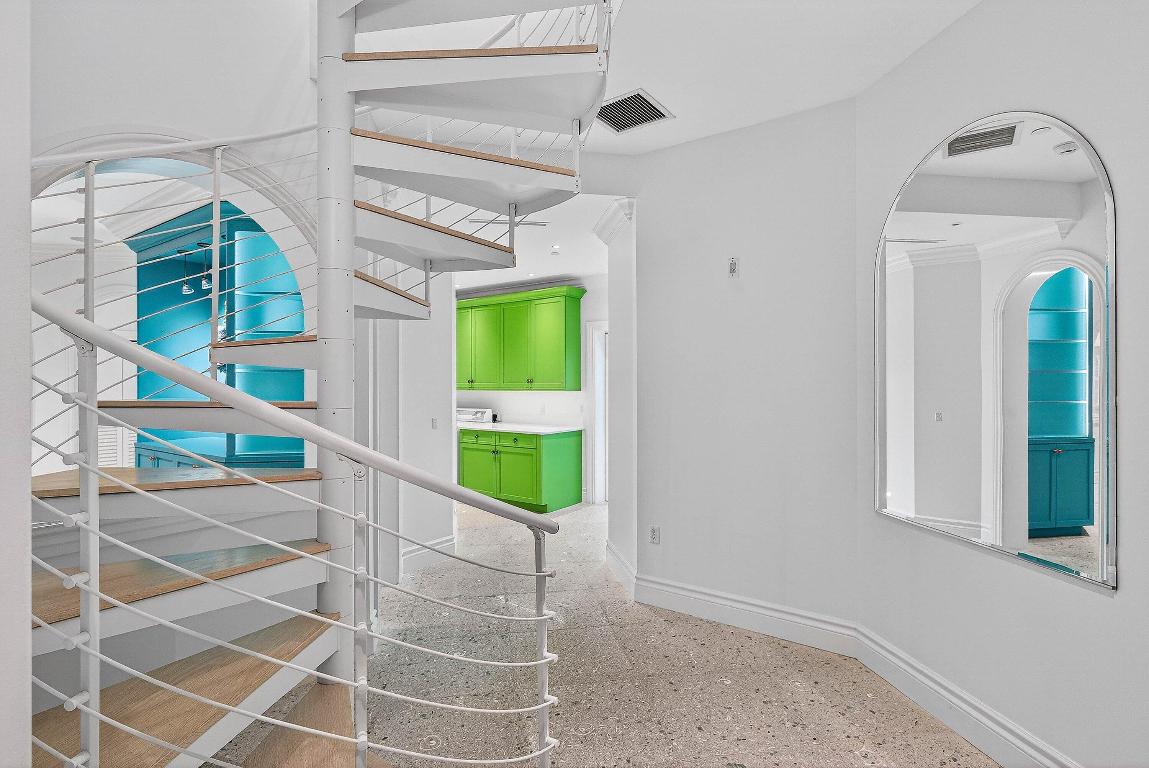 720 N Ocean Boulevard