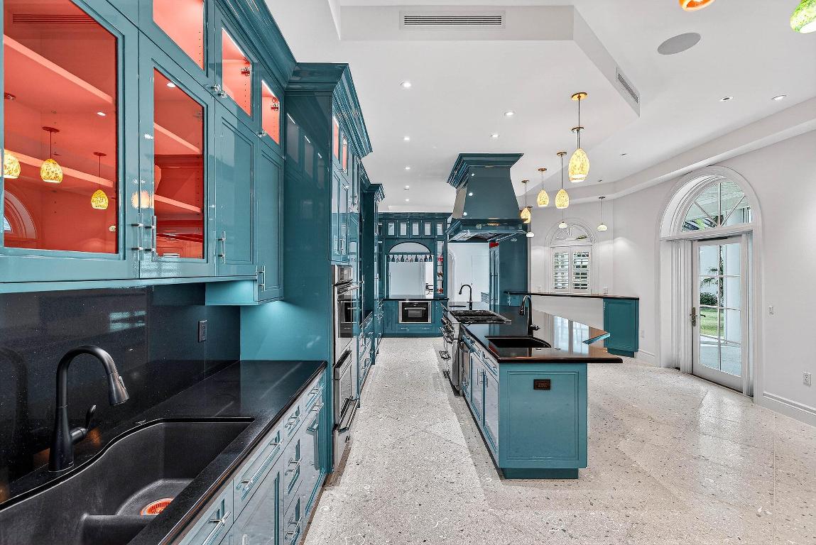 720 N Ocean Boulevard