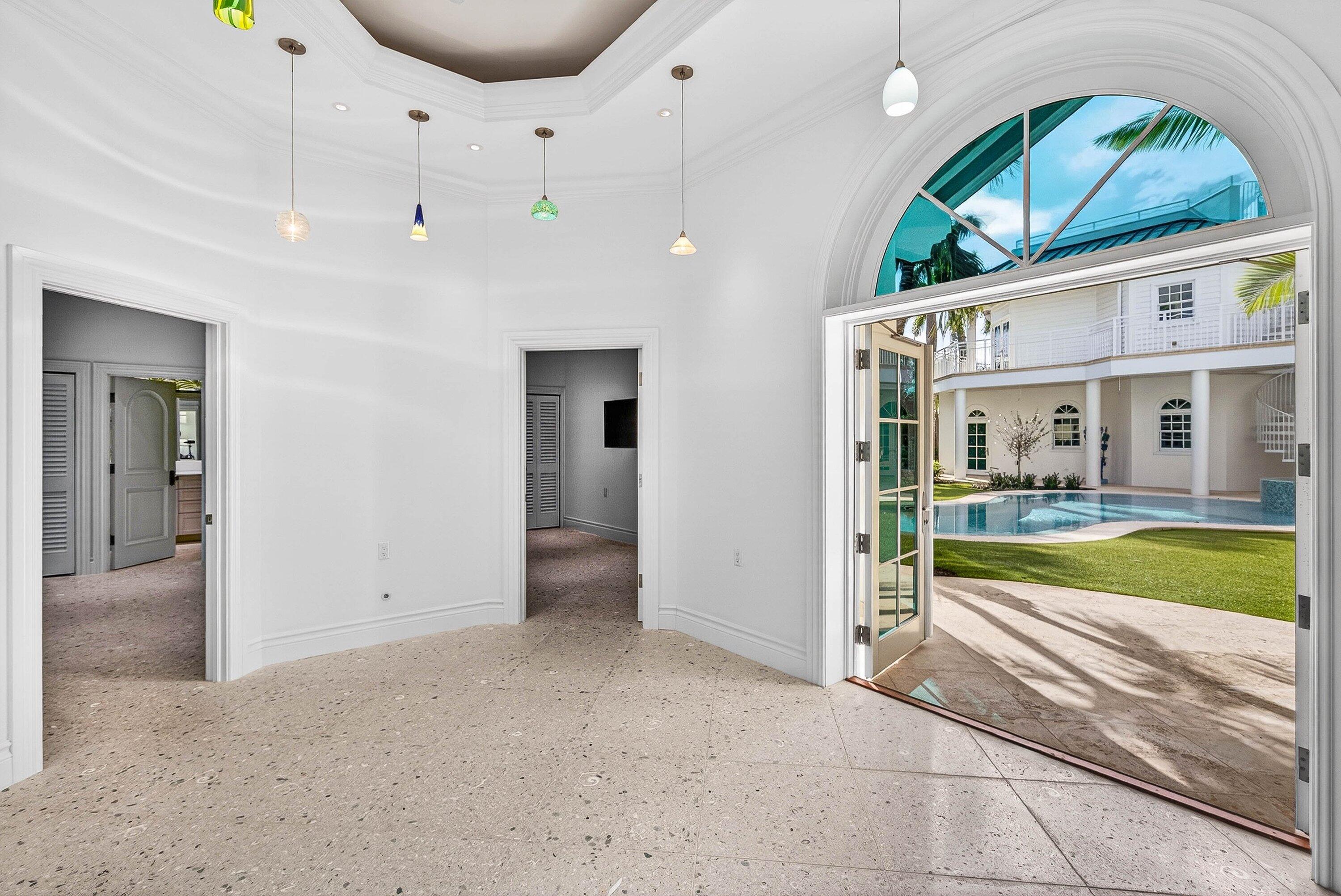 720 N Ocean Boulevard