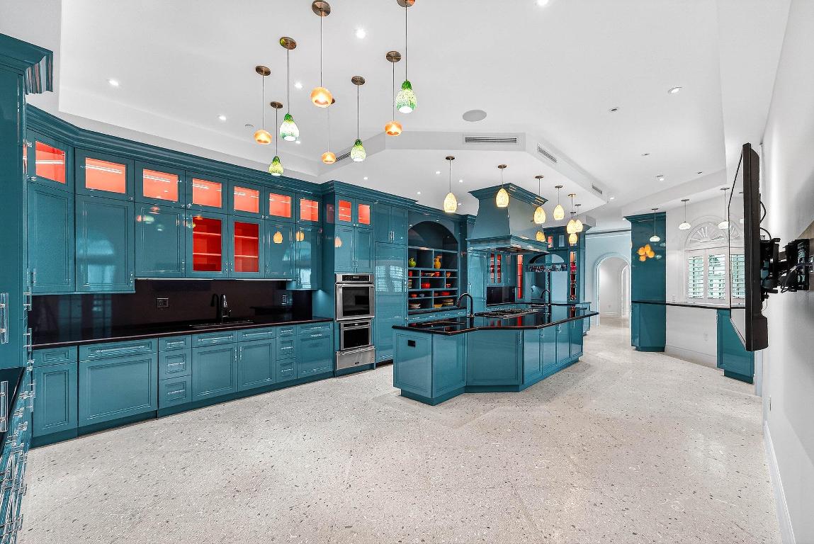 720 N Ocean Boulevard