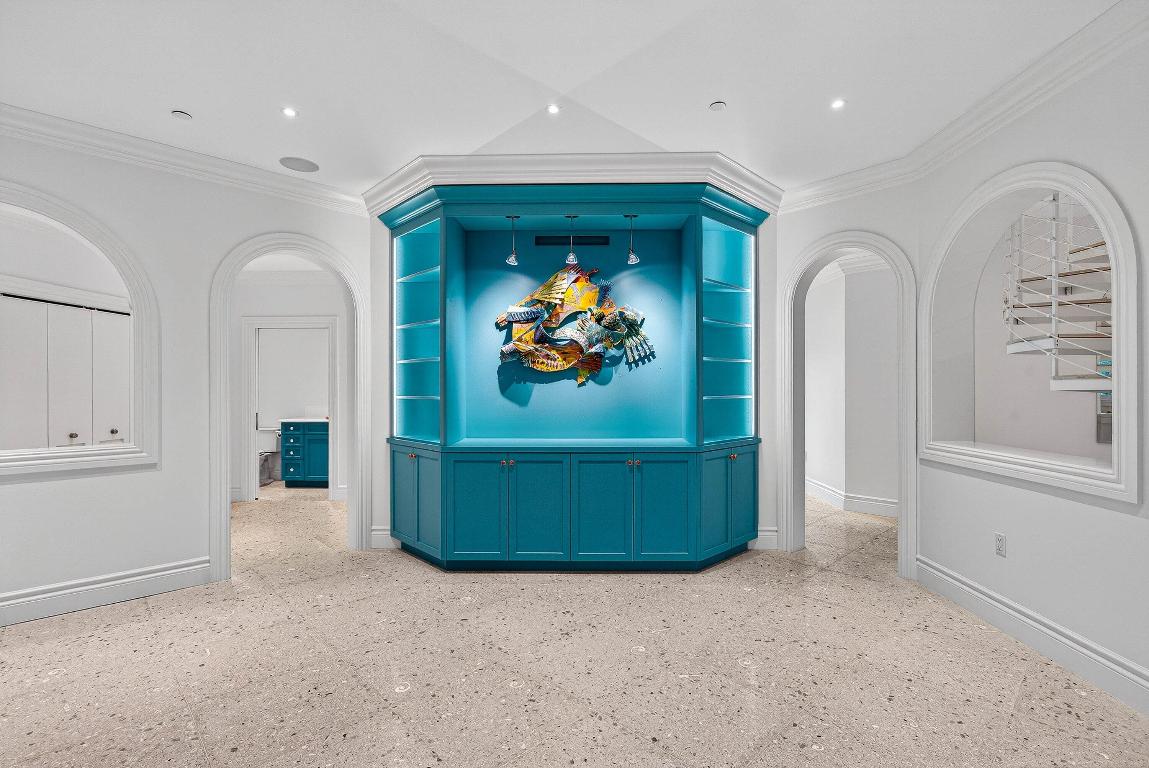 720 N Ocean Boulevard