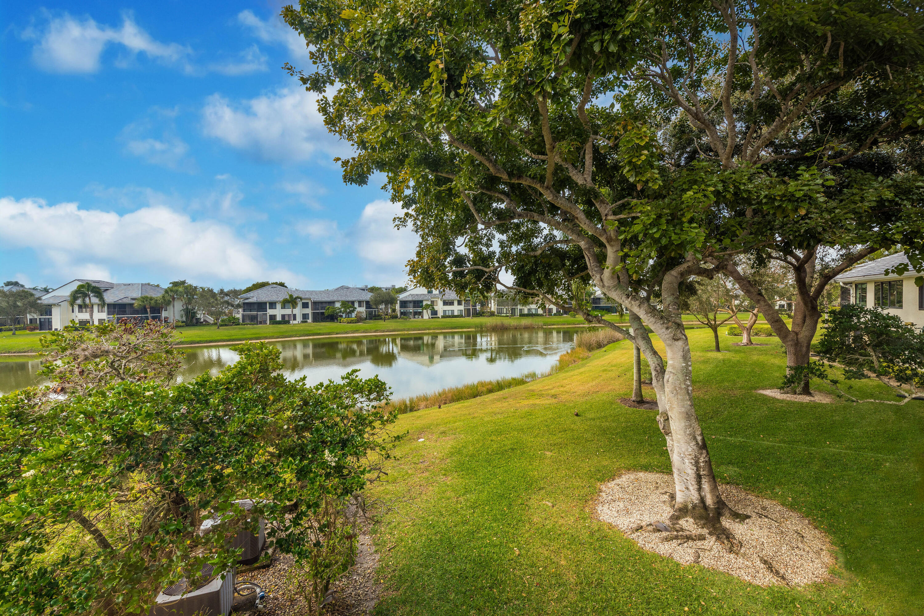 7418 Victory Lane 9805