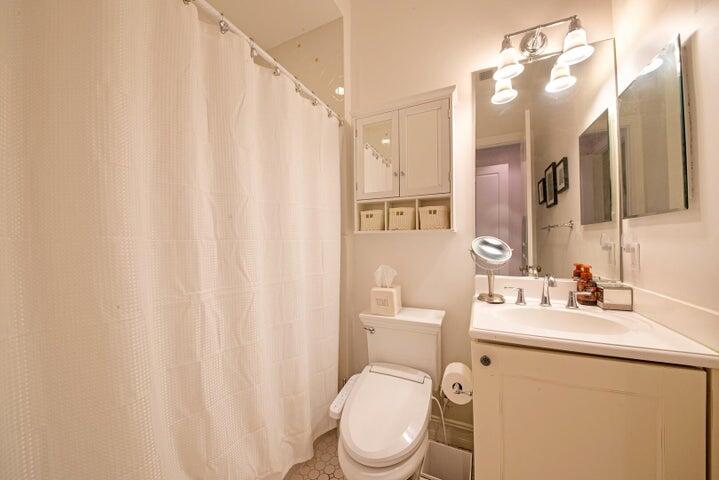 381 W Mallory Circle