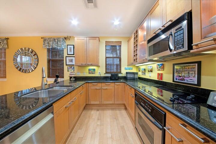 381 W Mallory Circle