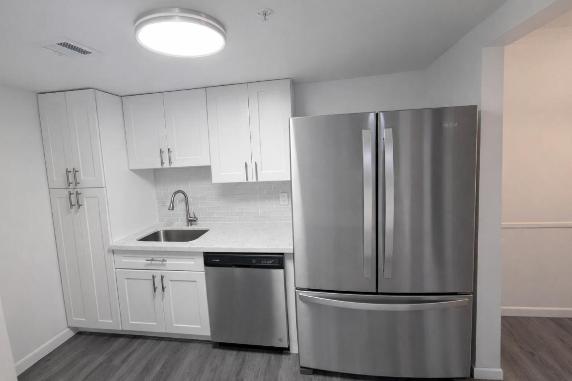 801 Andrews Avenue 1