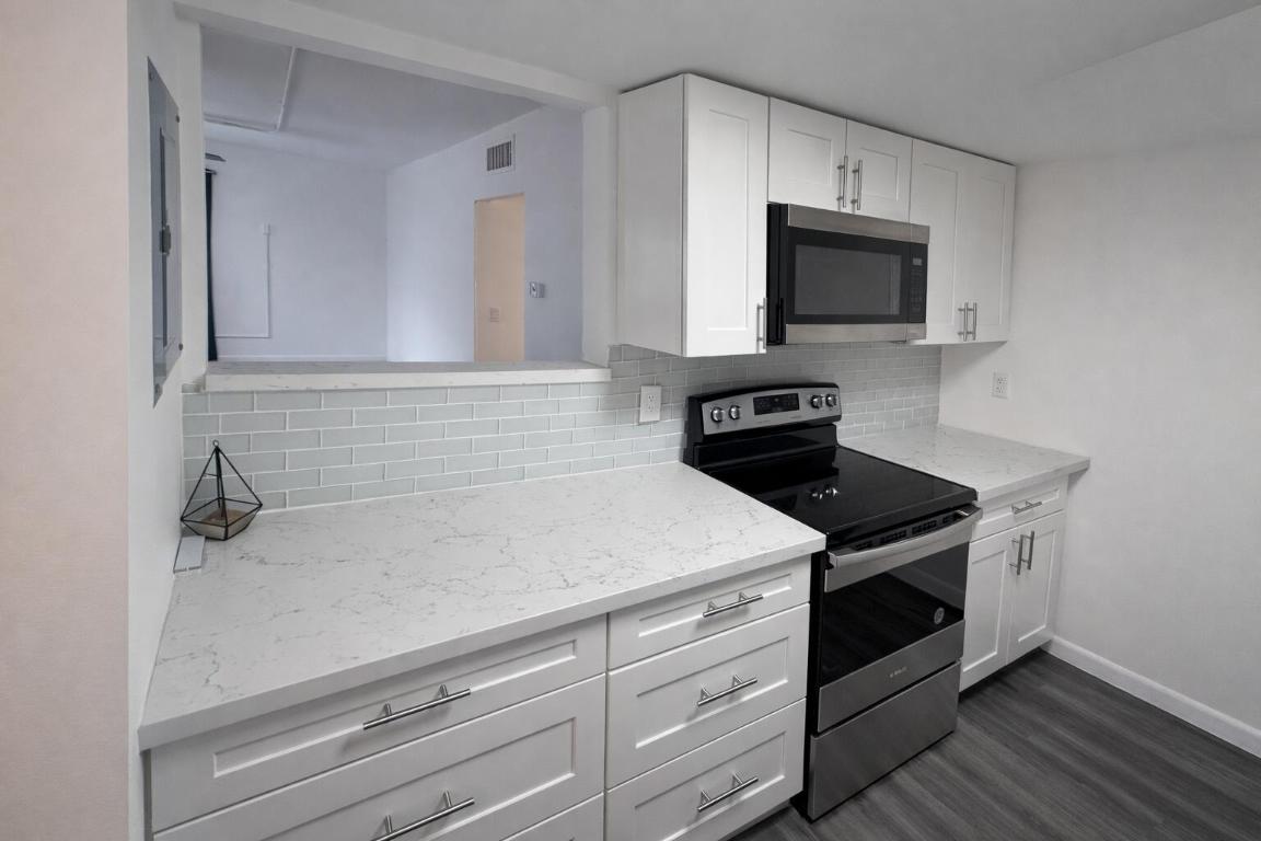 801 Andrews Avenue 1