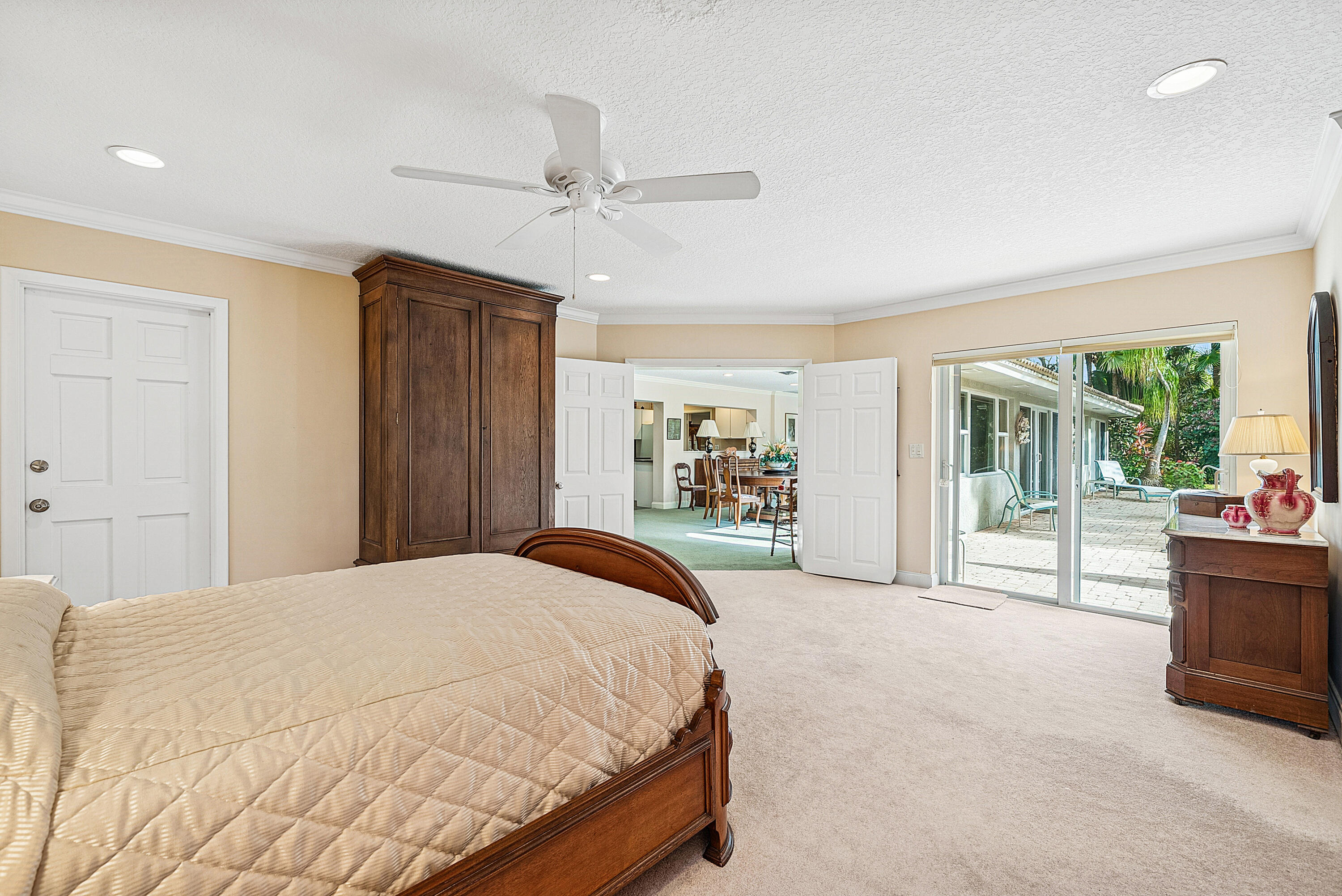 416 S Country Club Drive