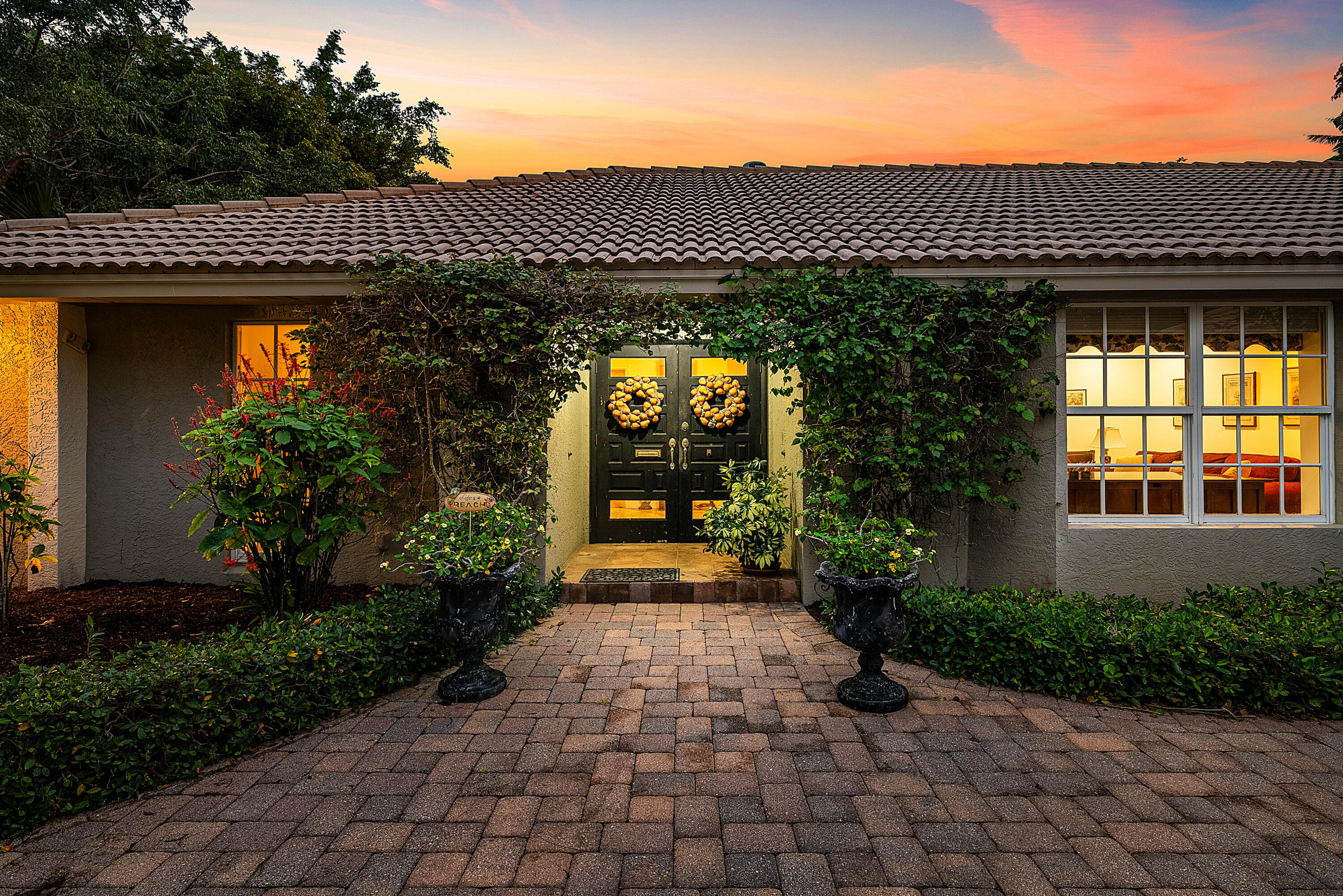 416 S Country Club Drive