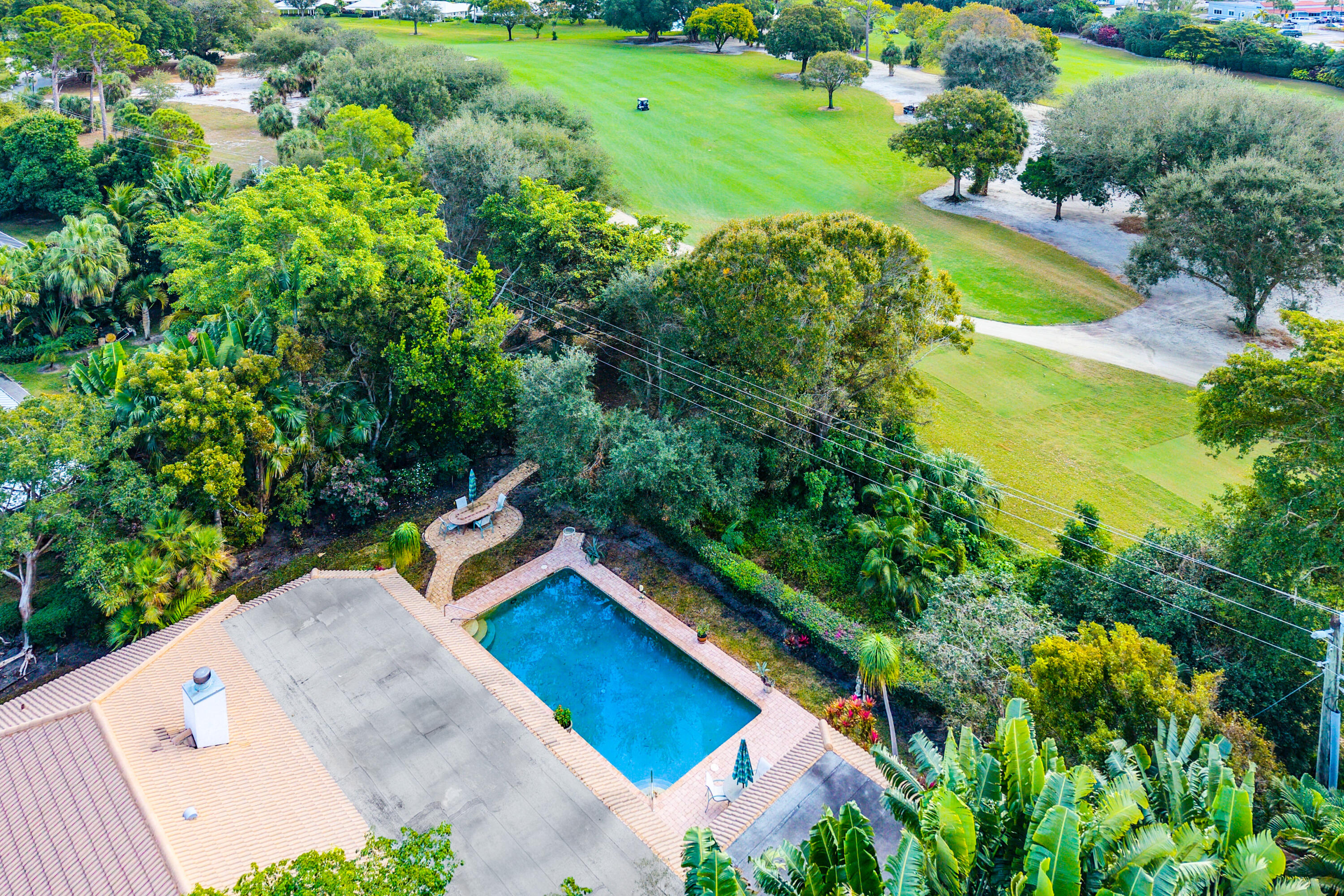 416 S Country Club Drive