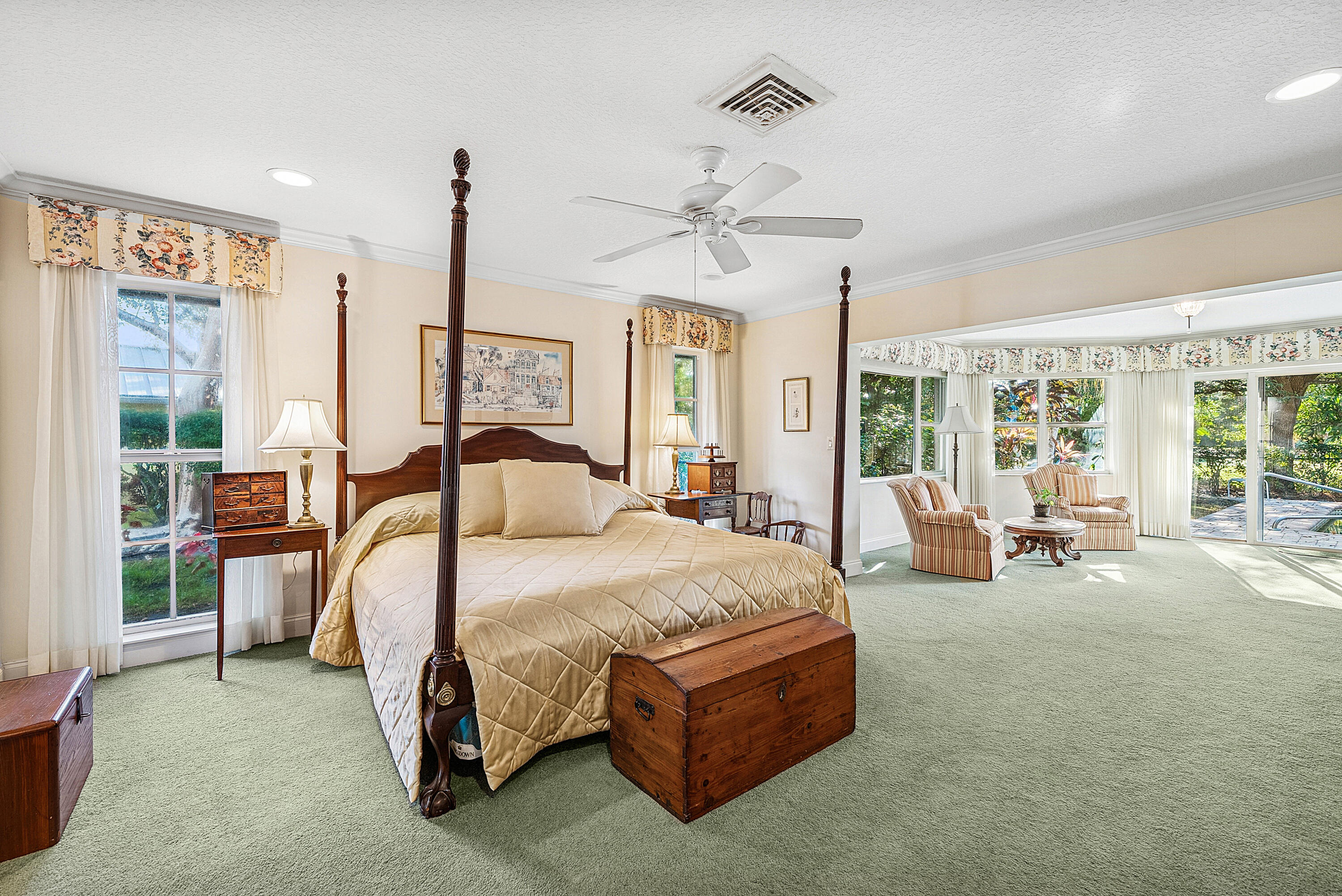 416 S Country Club Drive