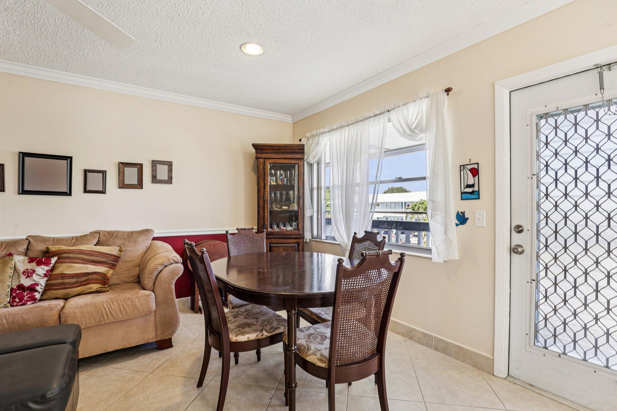 104 Oakridge H