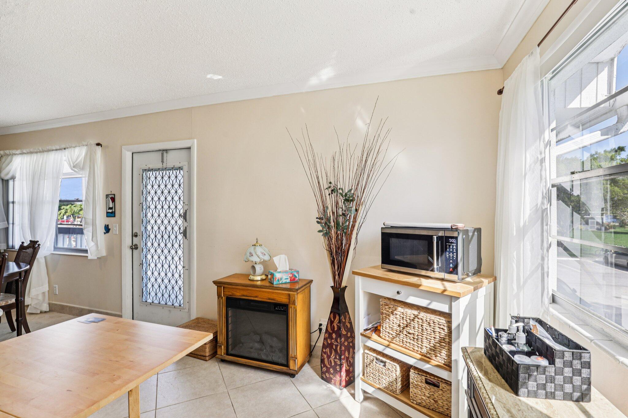104 Oakridge H