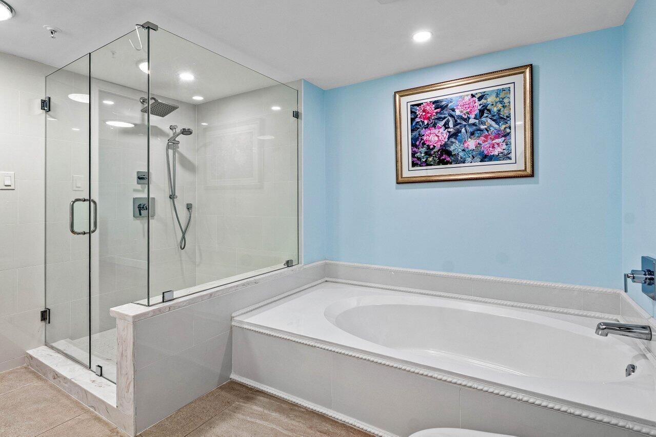 2450 Presidential Way 607