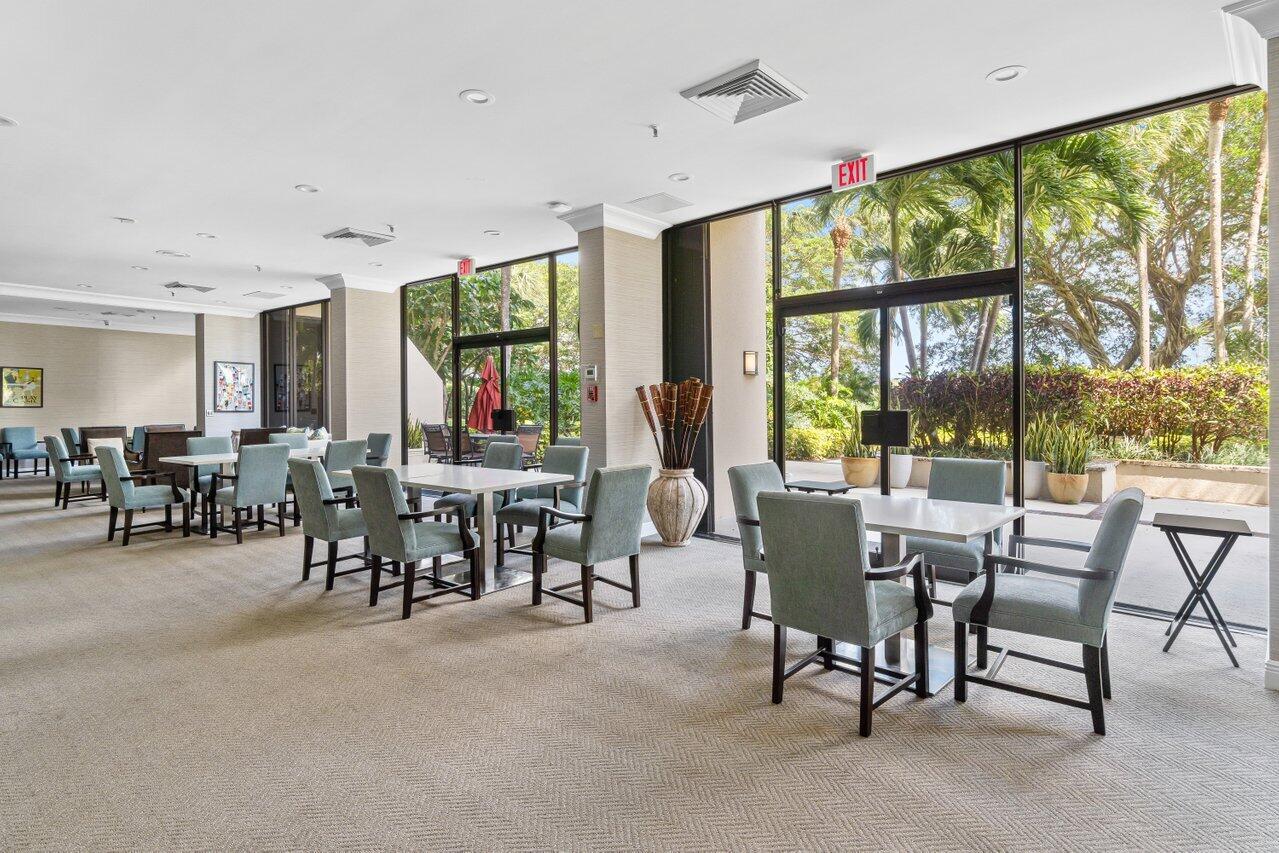 2450 Presidential Way 607