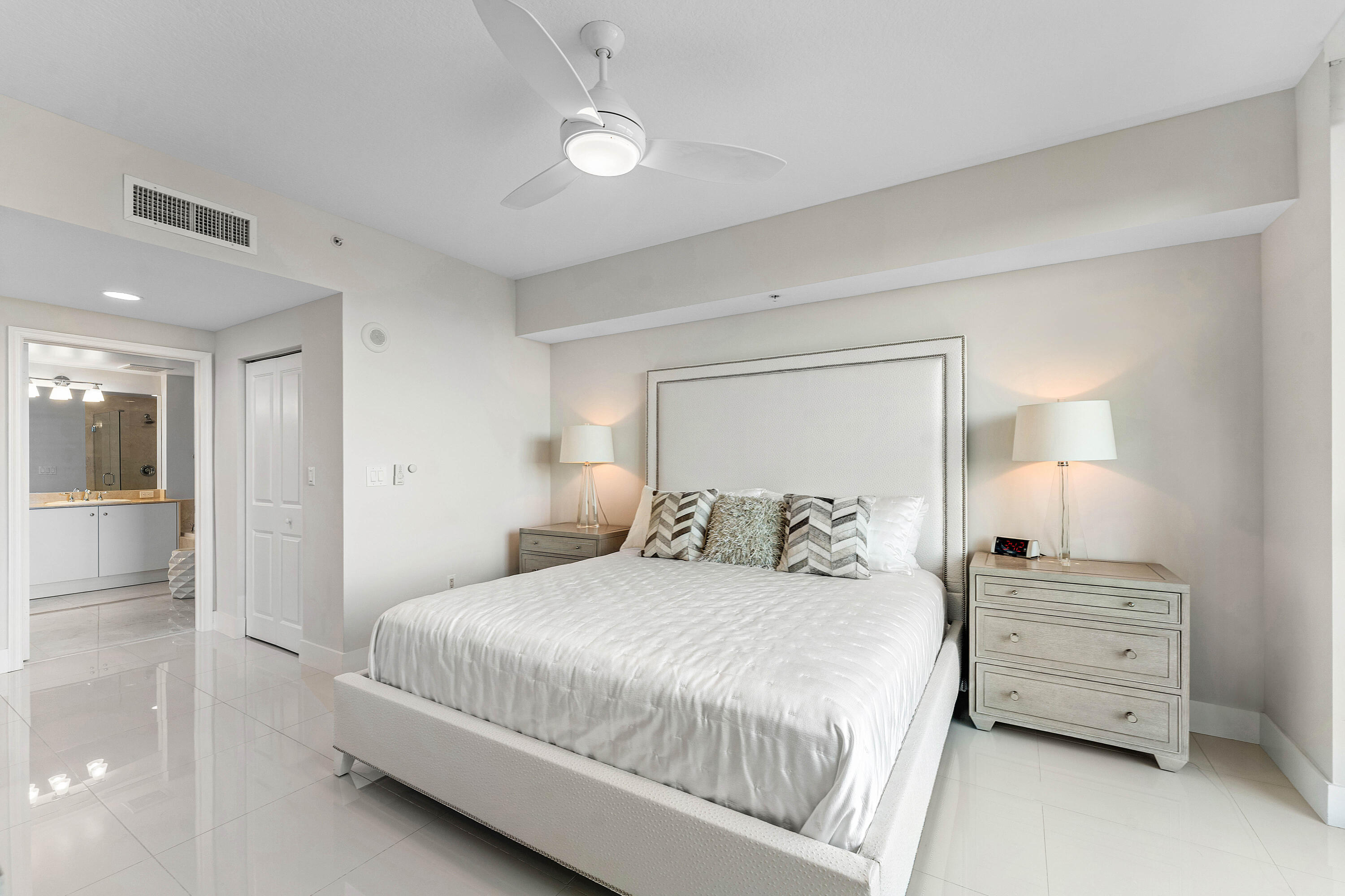 450 N Federal Highway 711