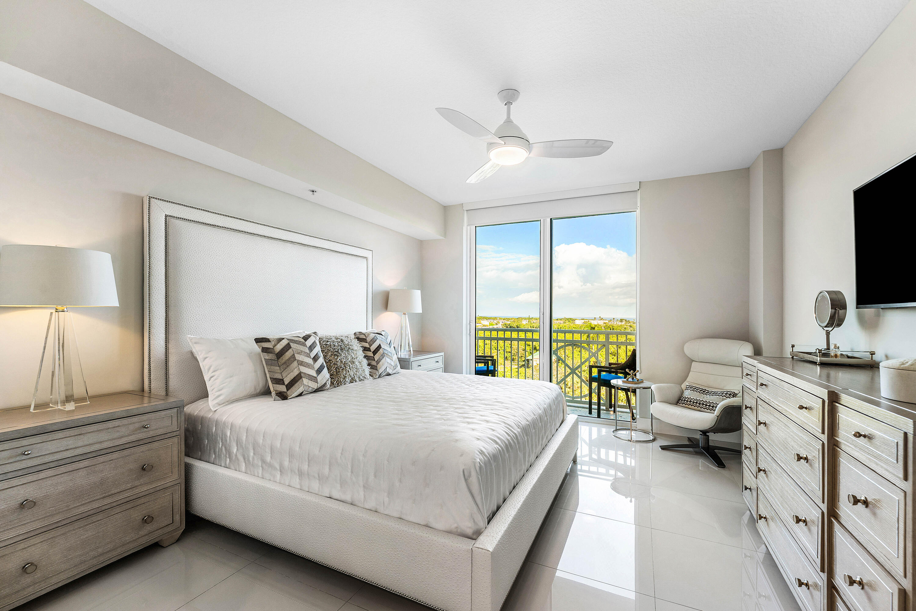 450 N Federal Highway 711