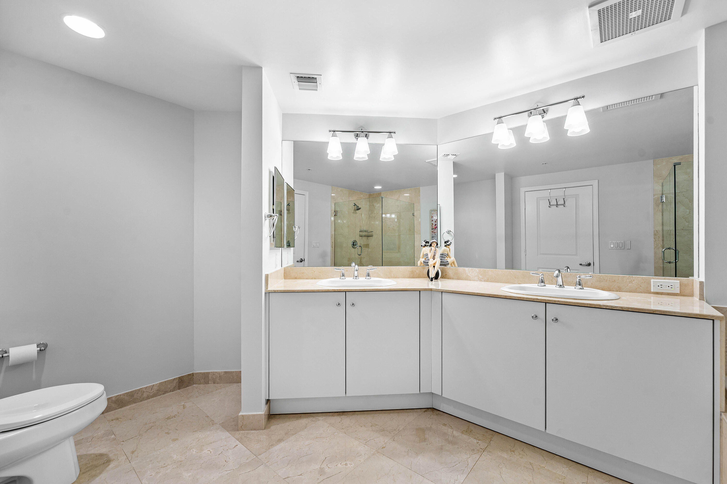 450 N Federal Highway 711