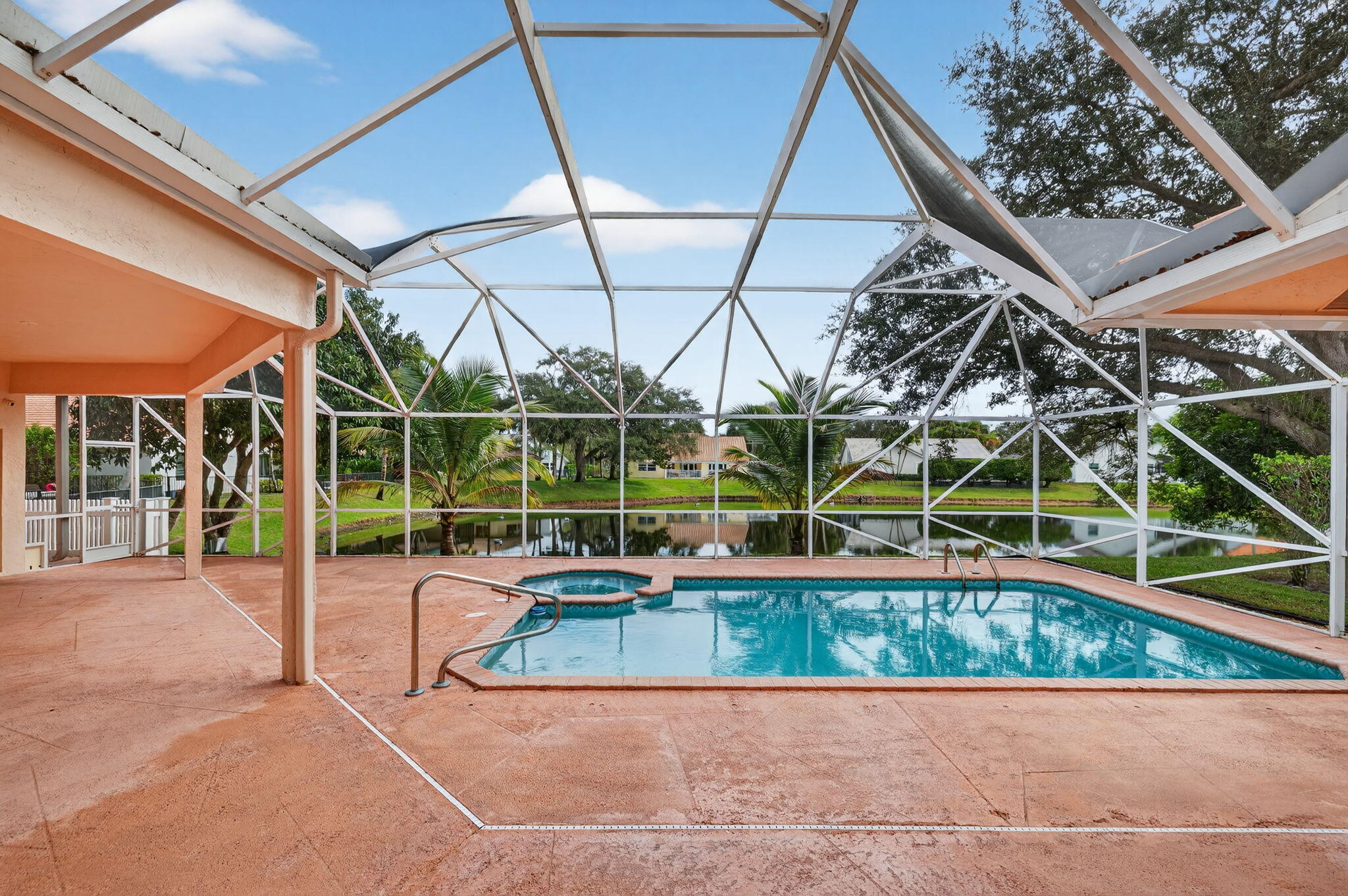 2946 Sabalwood Court