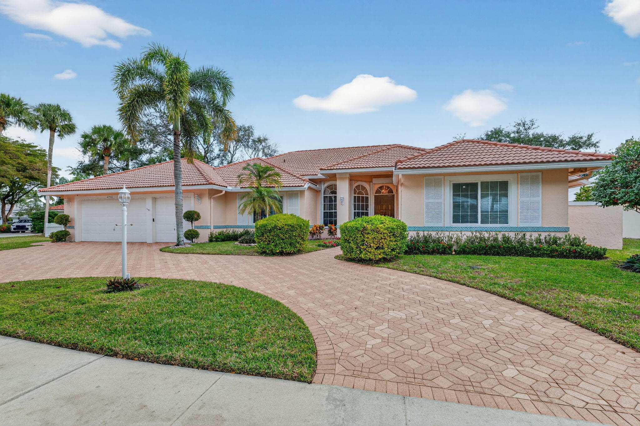 2946 Sabalwood Court