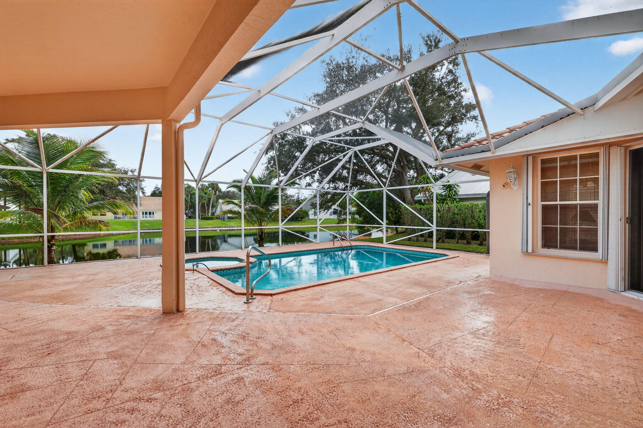2946 Sabalwood Court