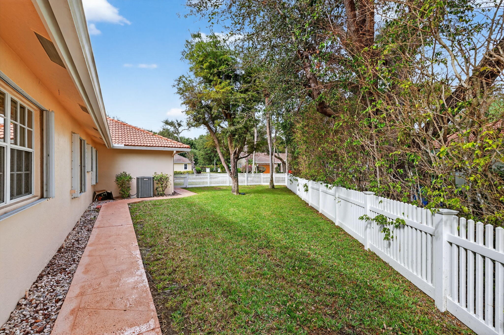 2946 Sabalwood Court
