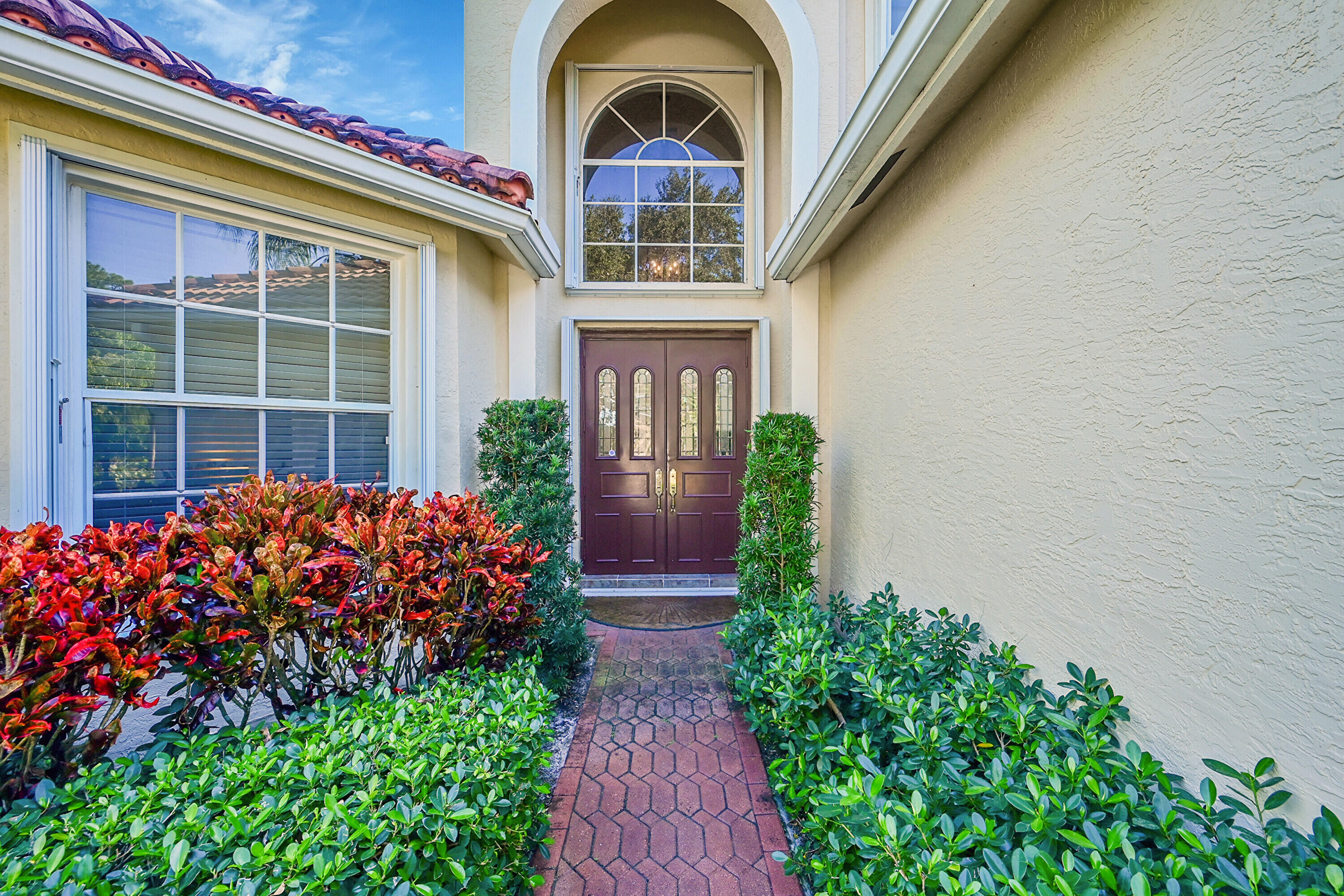 15 Lawrence Lake Drive