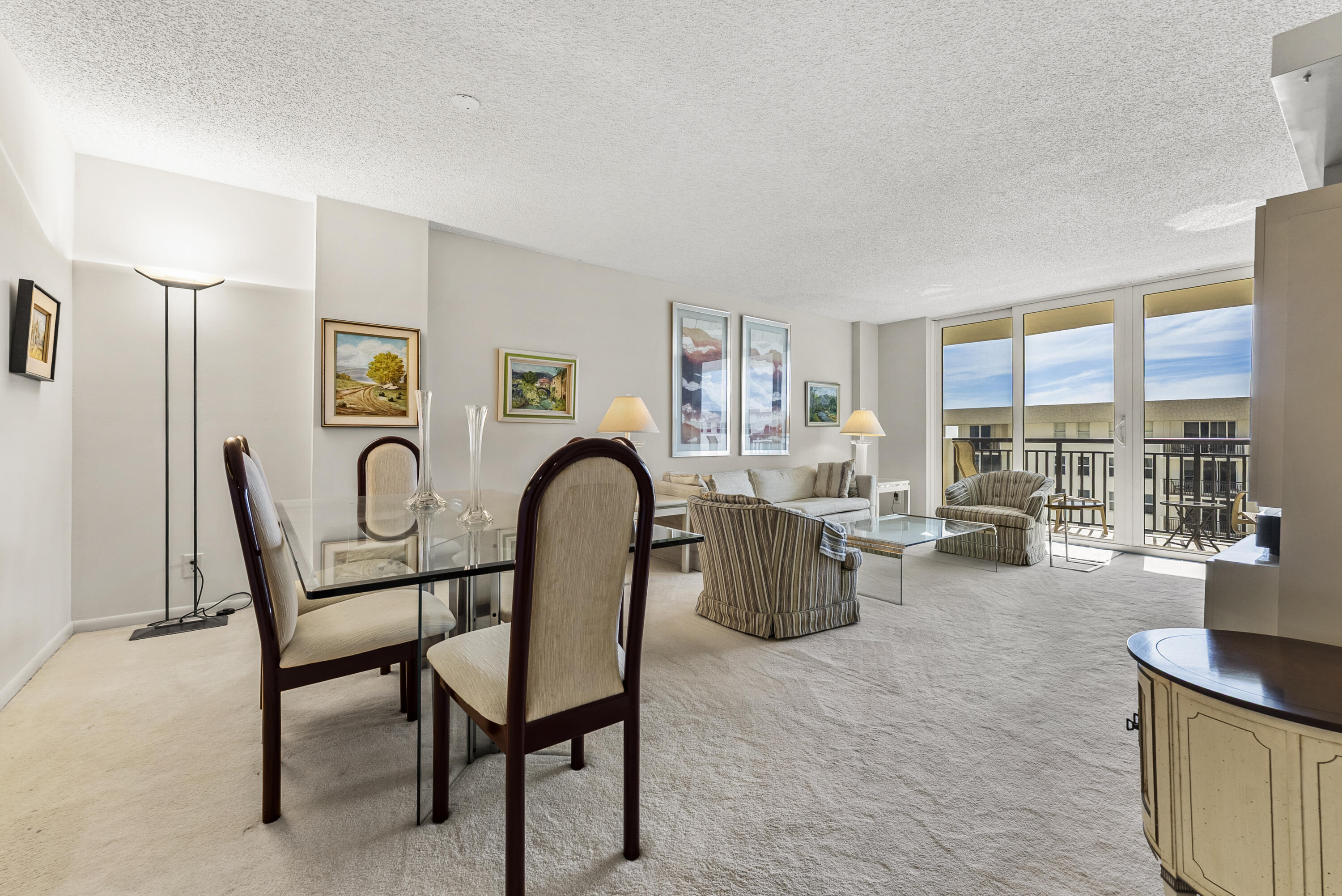 1149 Hillsboro Mile 1008