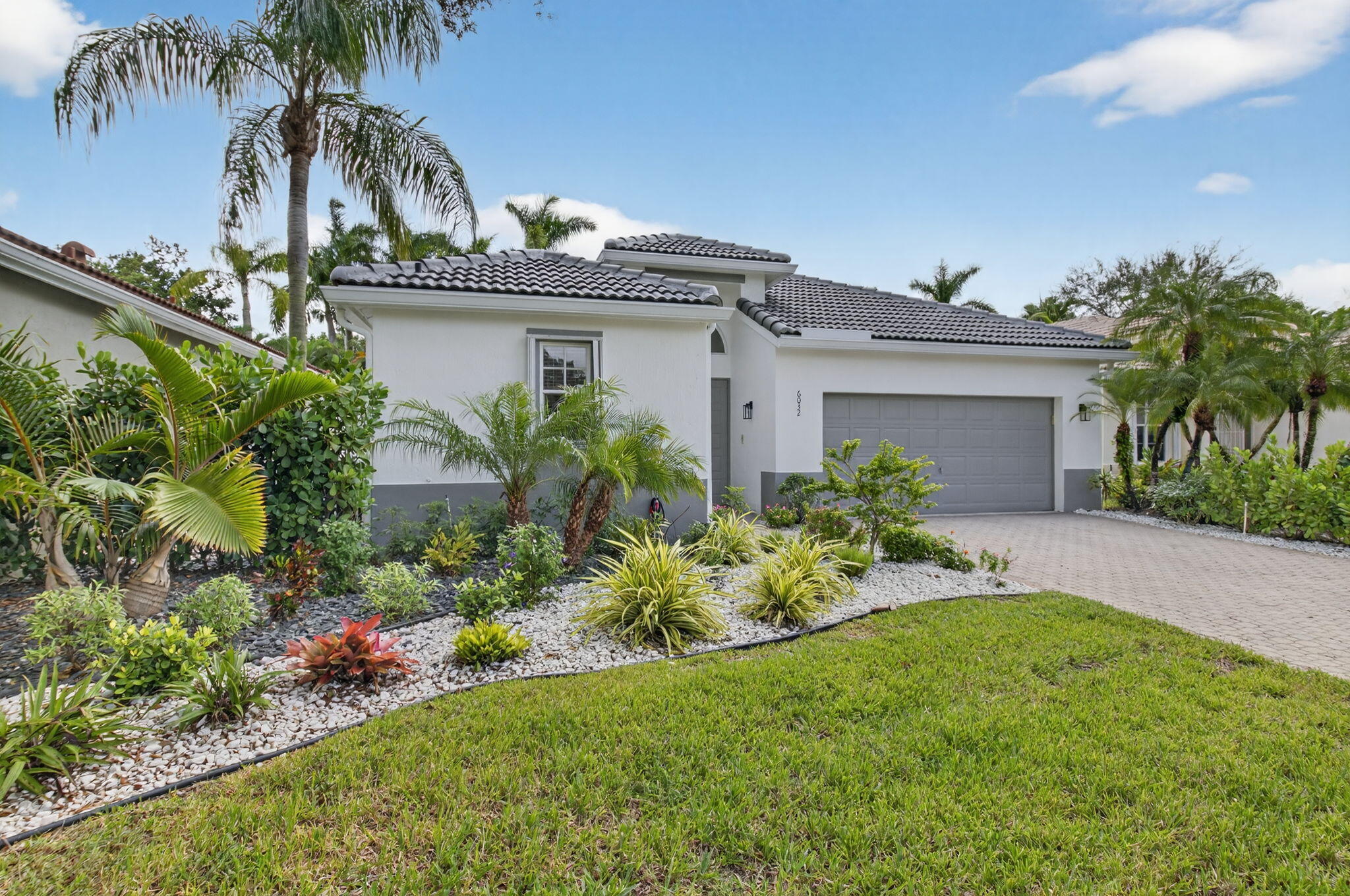 6032 Rossmoor Lakes Court