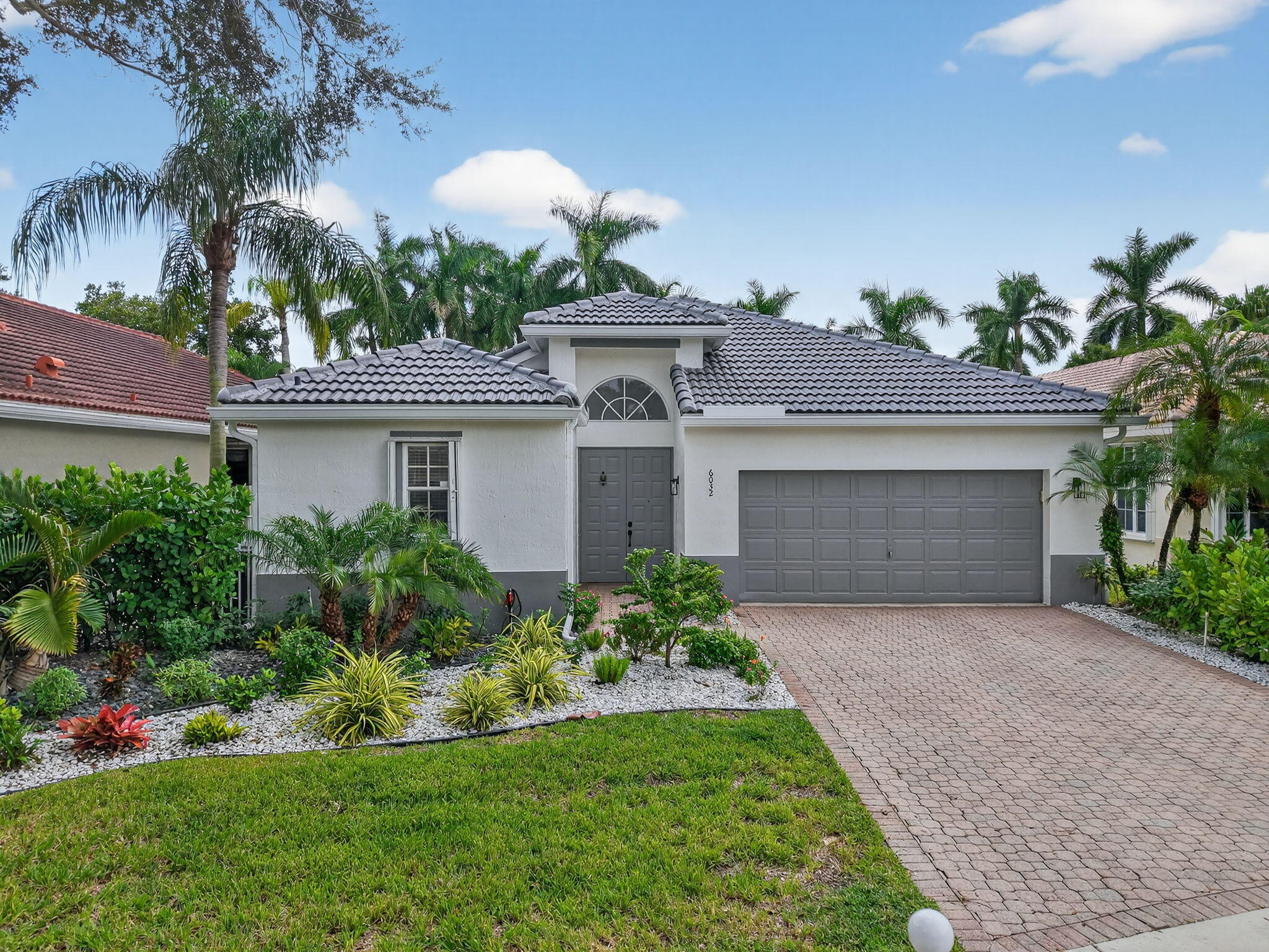 6032 Rossmoor Lakes Court