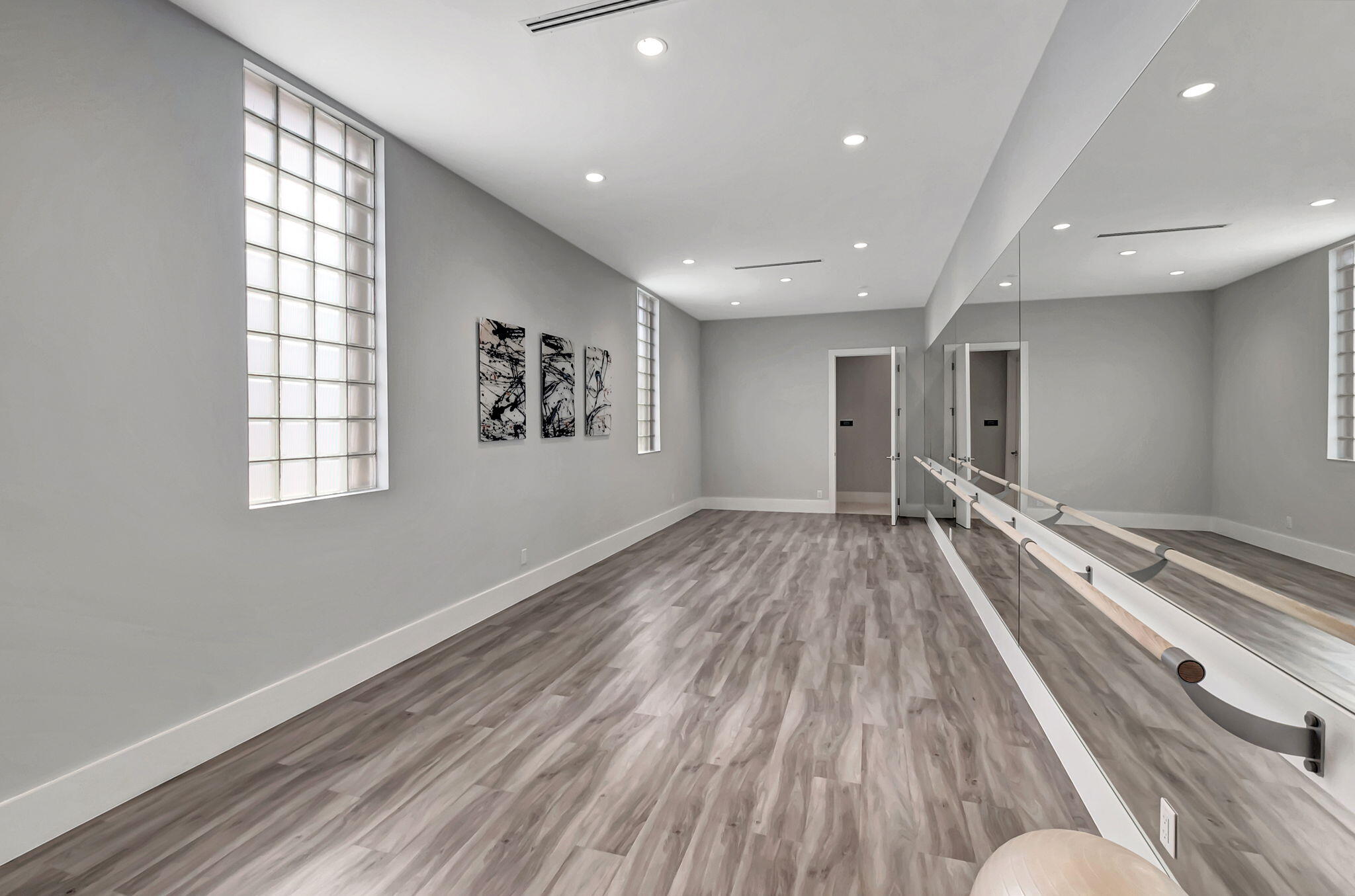 6032 Rossmoor Lakes Court