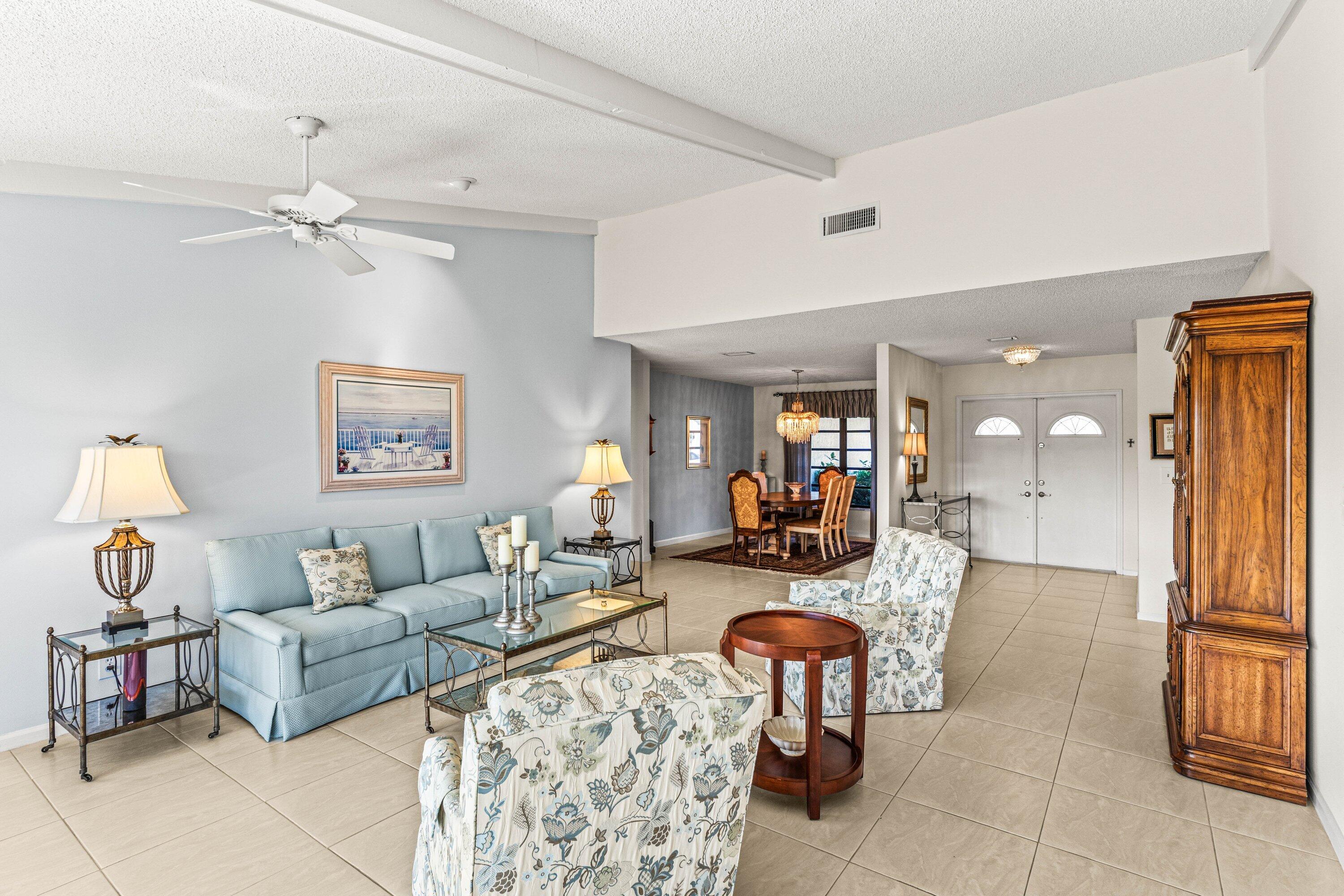 6426 Casabella Lane