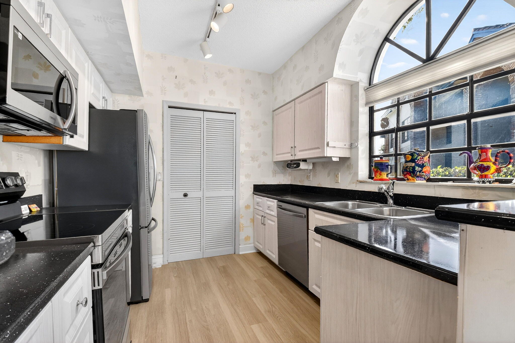 8065 Aberdeen Drive 101