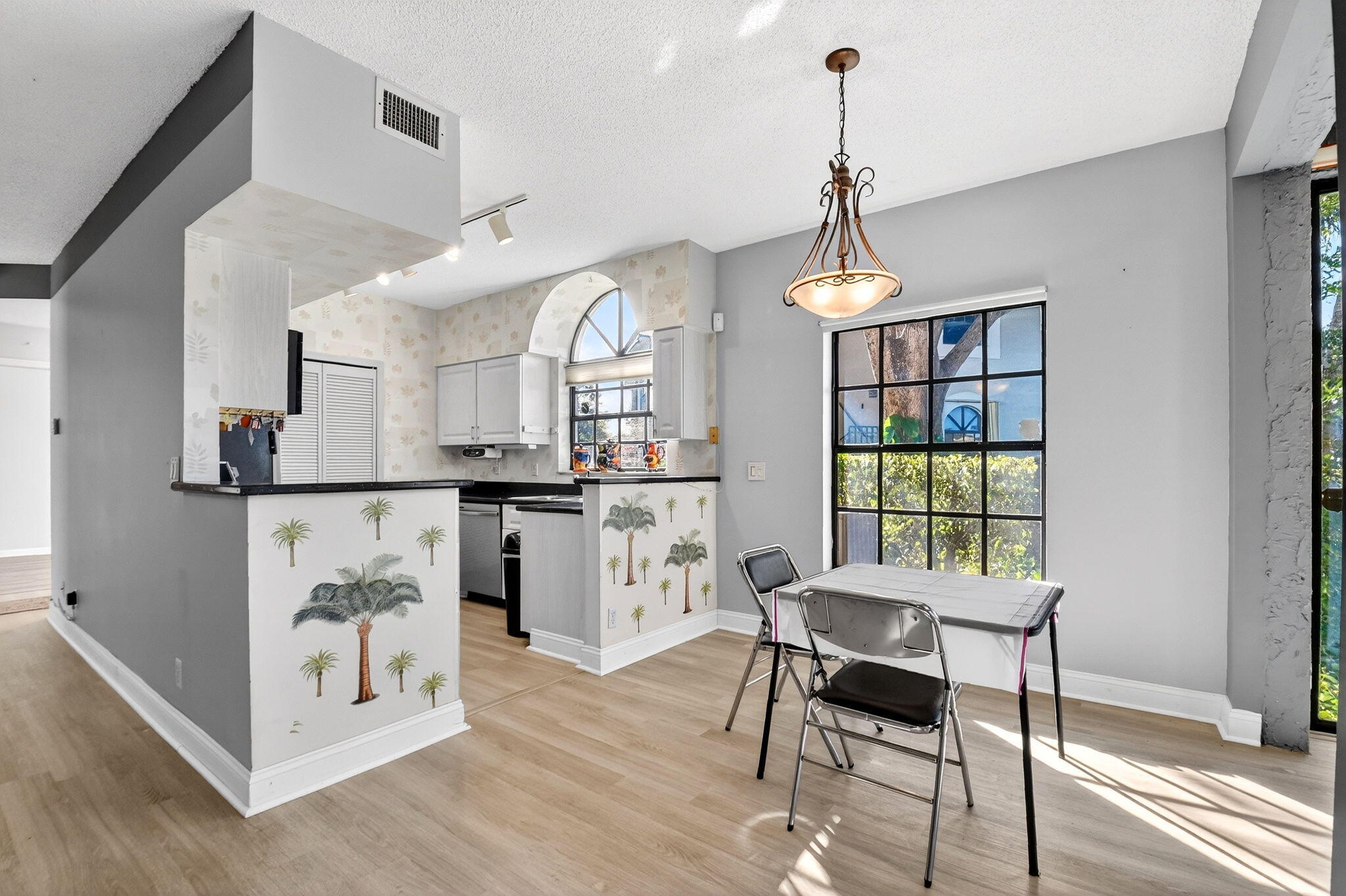 8065 Aberdeen Drive 101