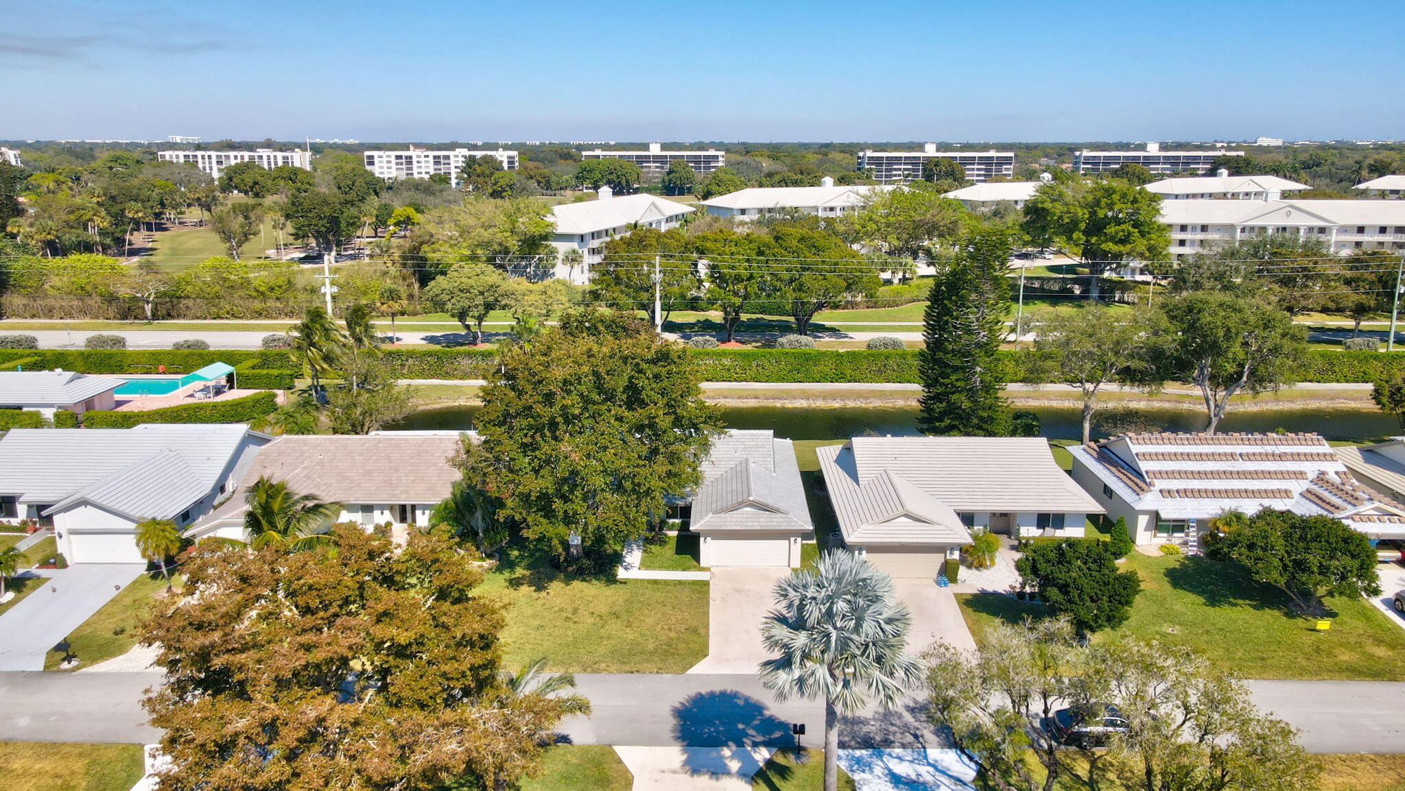 6389 Casabella Lane
