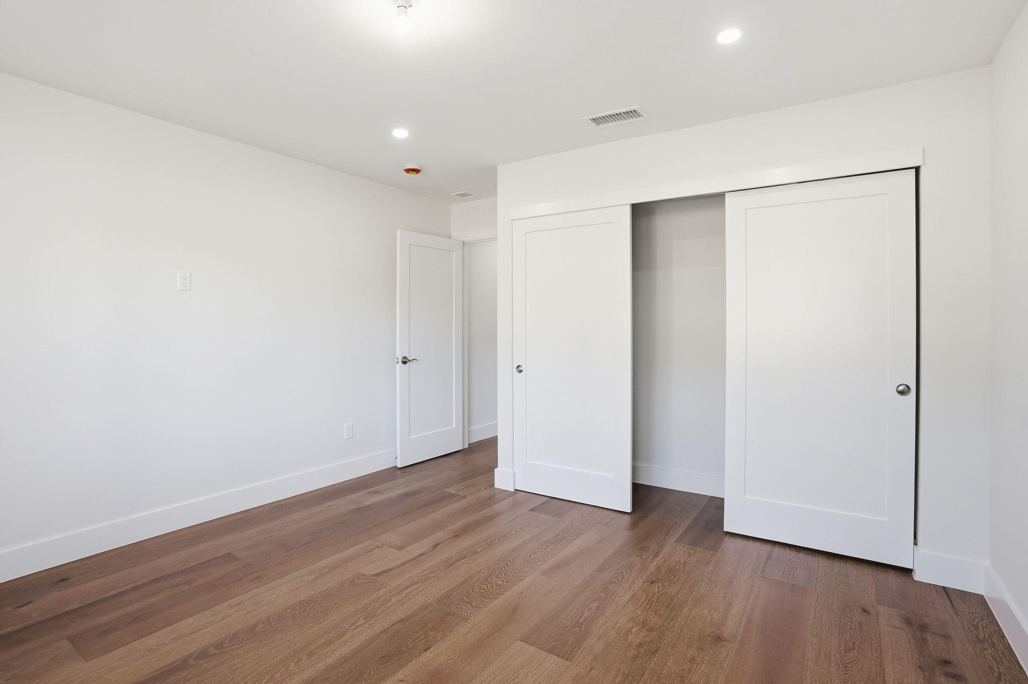 6389 Casabella Lane