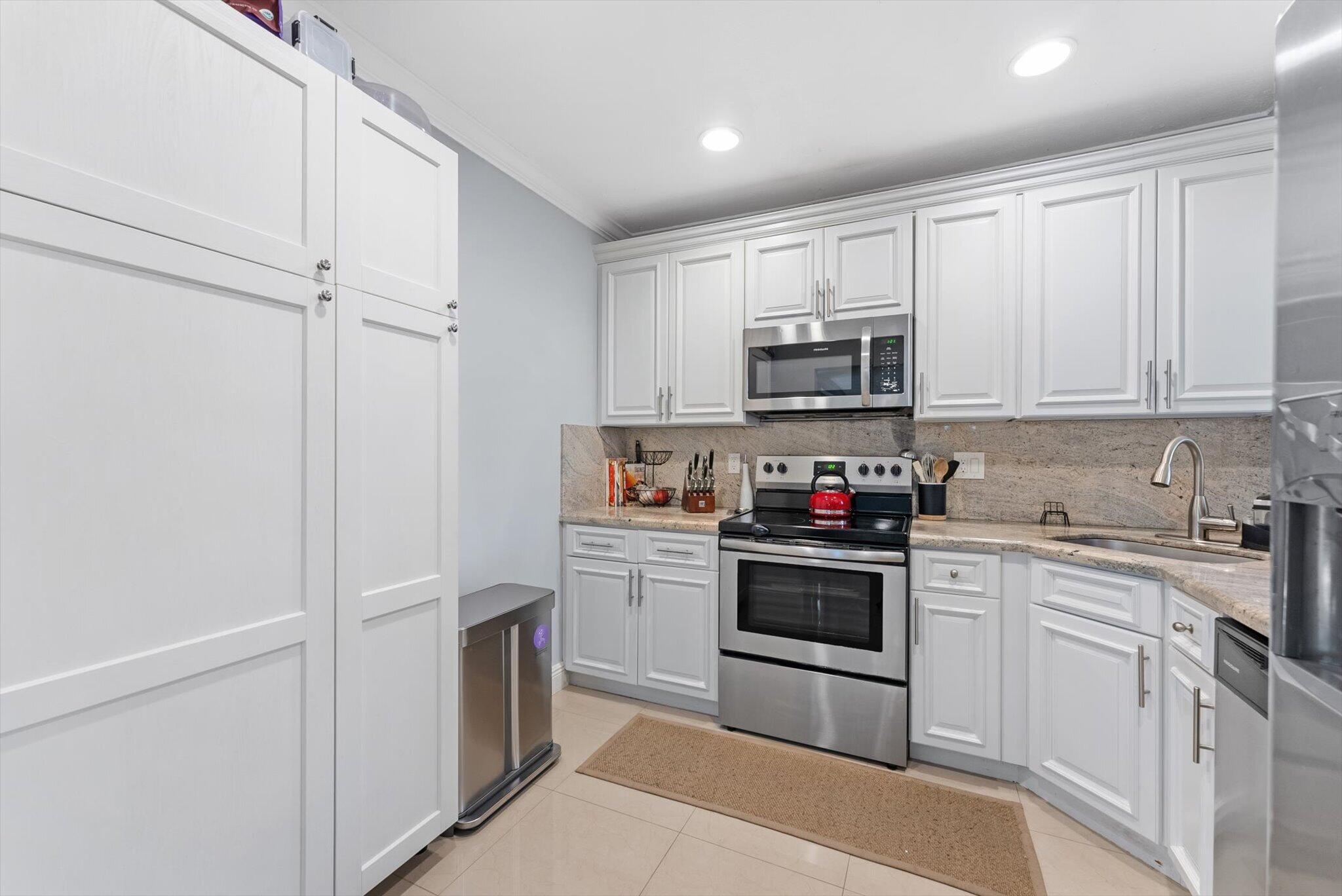 4475 Carambola Circle S 27328