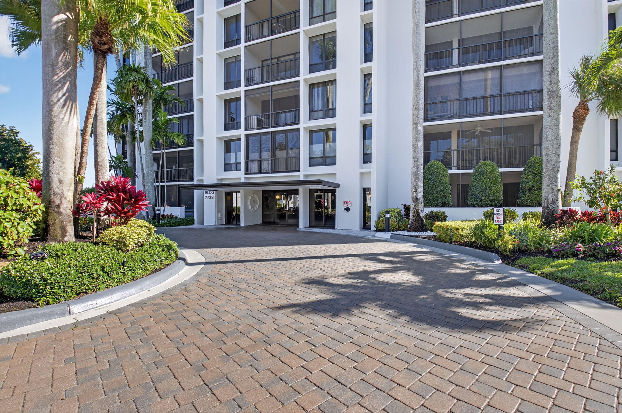 7738 Lakeside Boulevard 352
