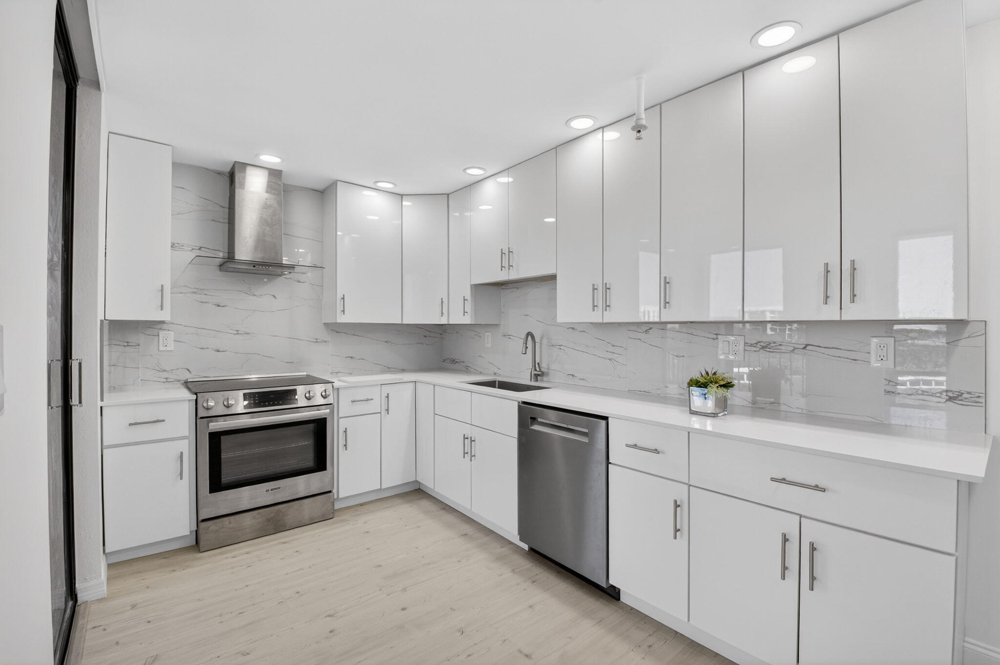 7738 Lakeside Boulevard 352